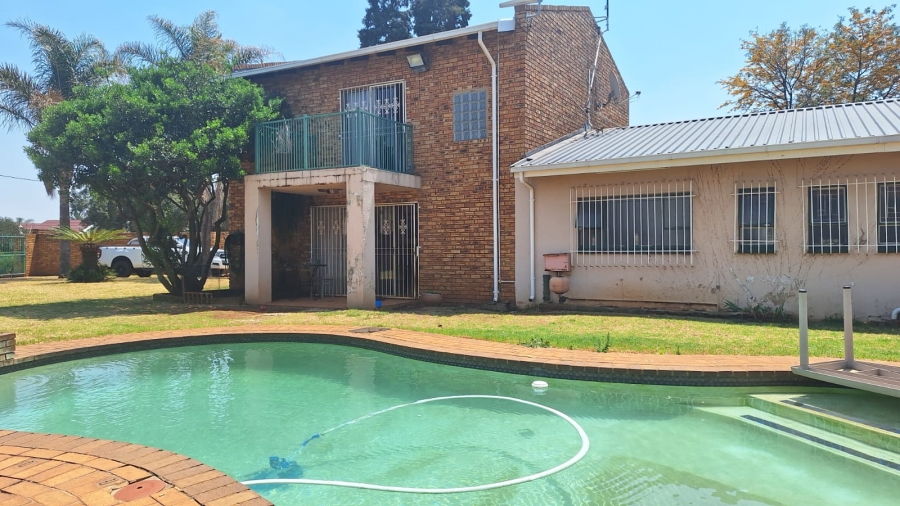 5 Bedroom Property for Sale in Dal Fouche Gauteng