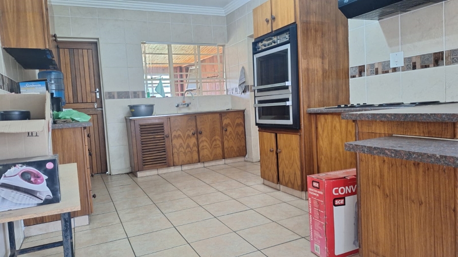 5 Bedroom Property for Sale in Dal Fouche Gauteng