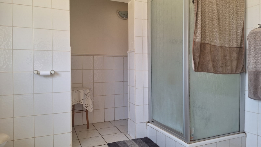 5 Bedroom Property for Sale in Dal Fouche Gauteng