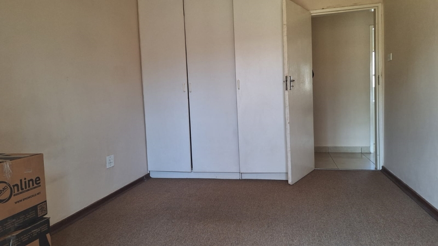 5 Bedroom Property for Sale in Dal Fouche Gauteng