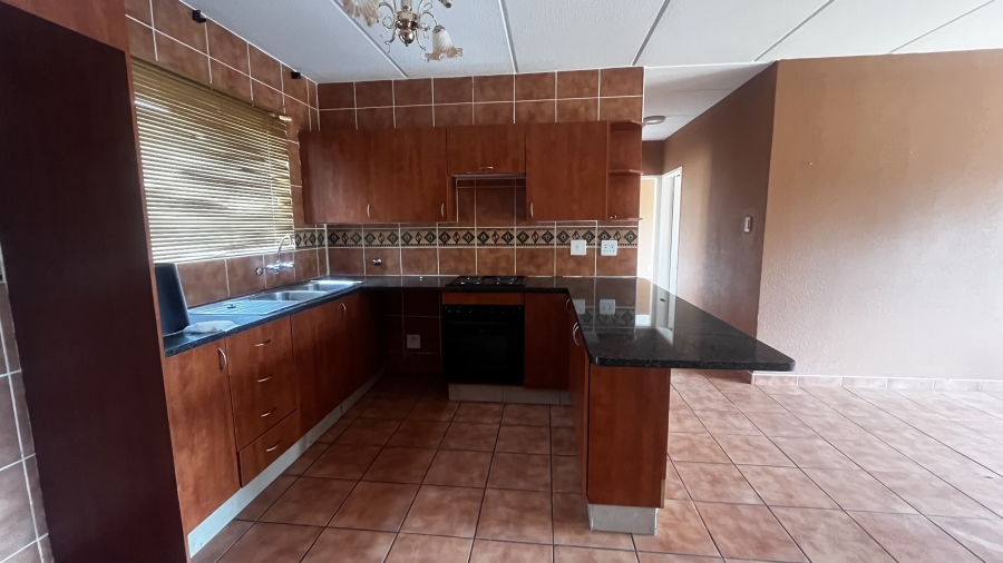 To Let 2 Bedroom Property for Rent in Helderwyk Gauteng