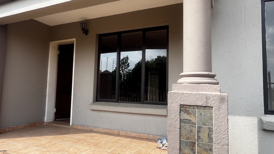 To Let 2 Bedroom Property for Rent in Helderwyk Gauteng