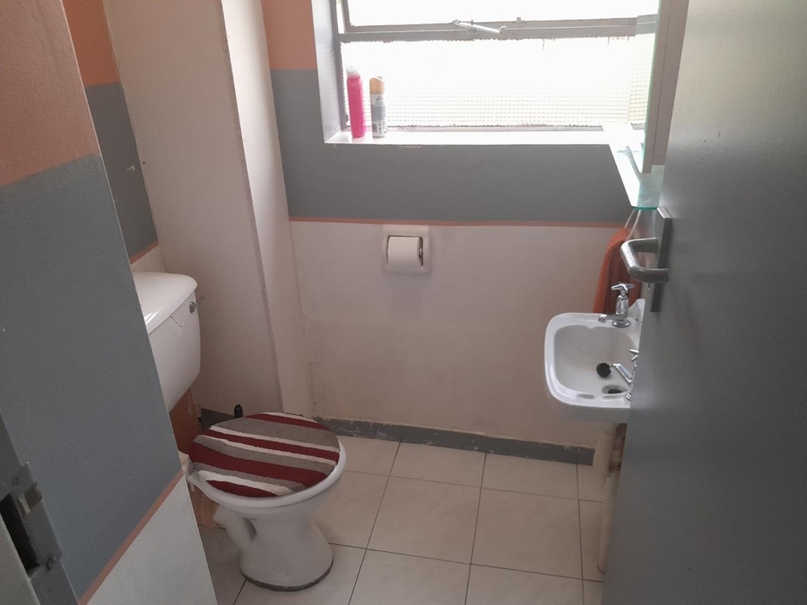 2 Bedroom Property for Sale in Kew Gauteng