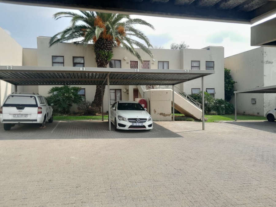 1 Bedroom Property for Sale in Kew Gauteng