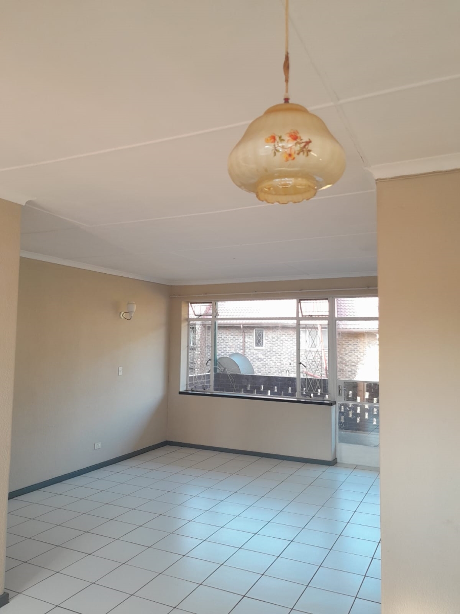 2 Bedroom Property for Sale in Lyndhurst Gauteng