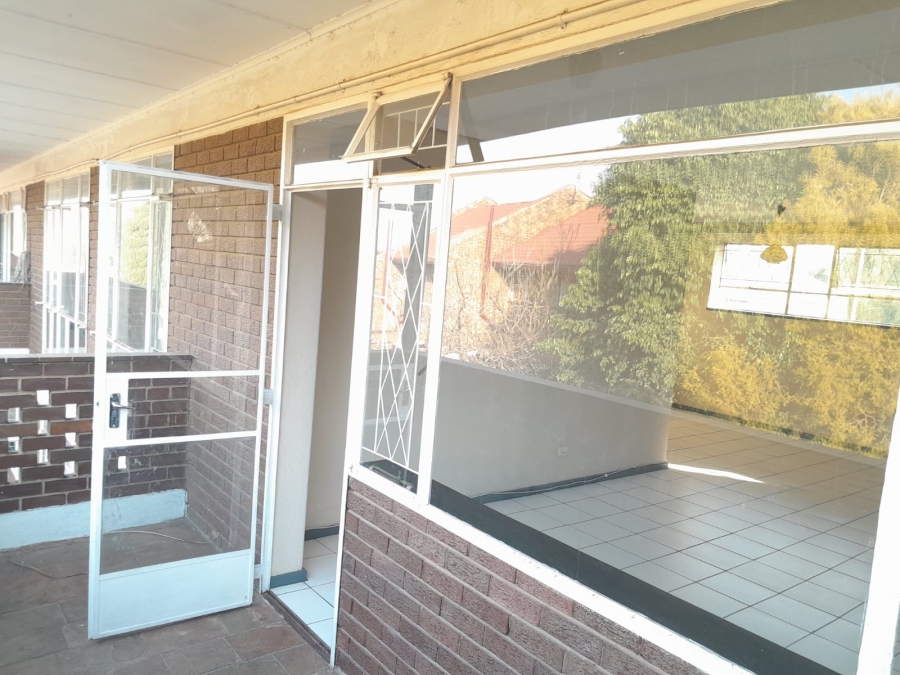 2 Bedroom Property for Sale in Lyndhurst Gauteng