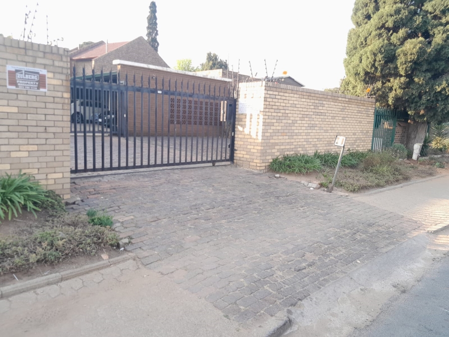 2 Bedroom Property for Sale in Lyndhurst Gauteng