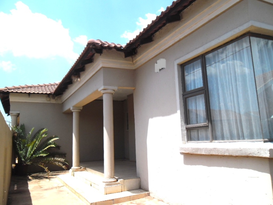 4 Bedroom Property for Sale in Mapleton Gauteng