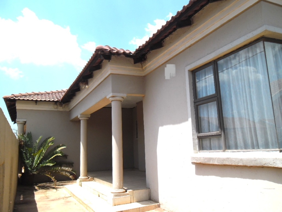 4 Bedroom Property for Sale in Mapleton Gauteng