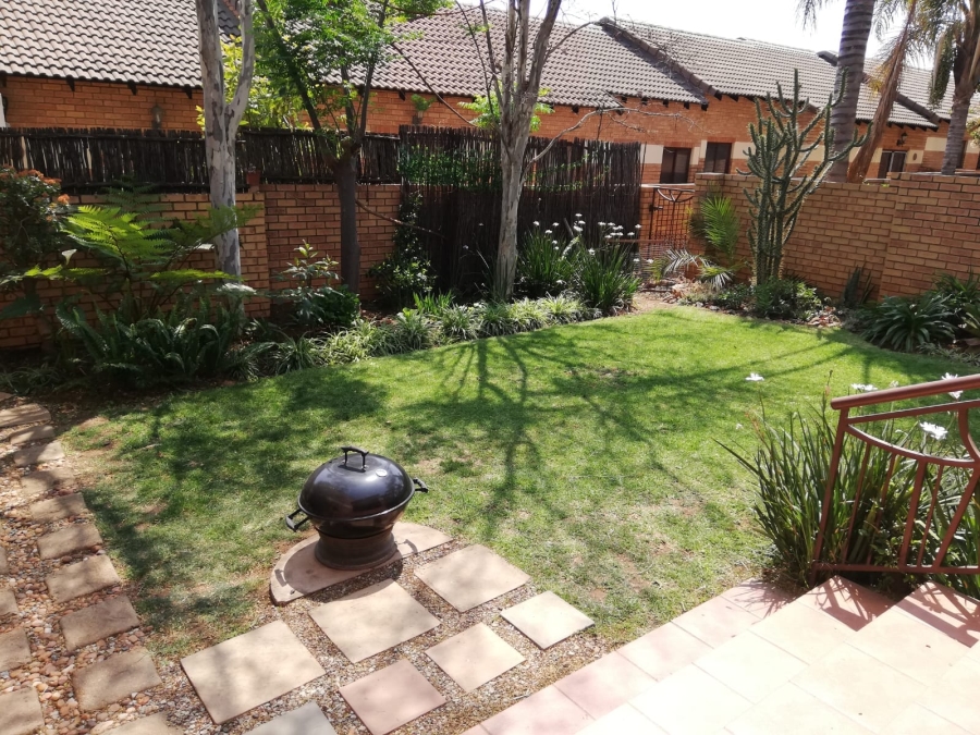 2 Bedroom Property for Sale in Mooikloof Ridge Gauteng