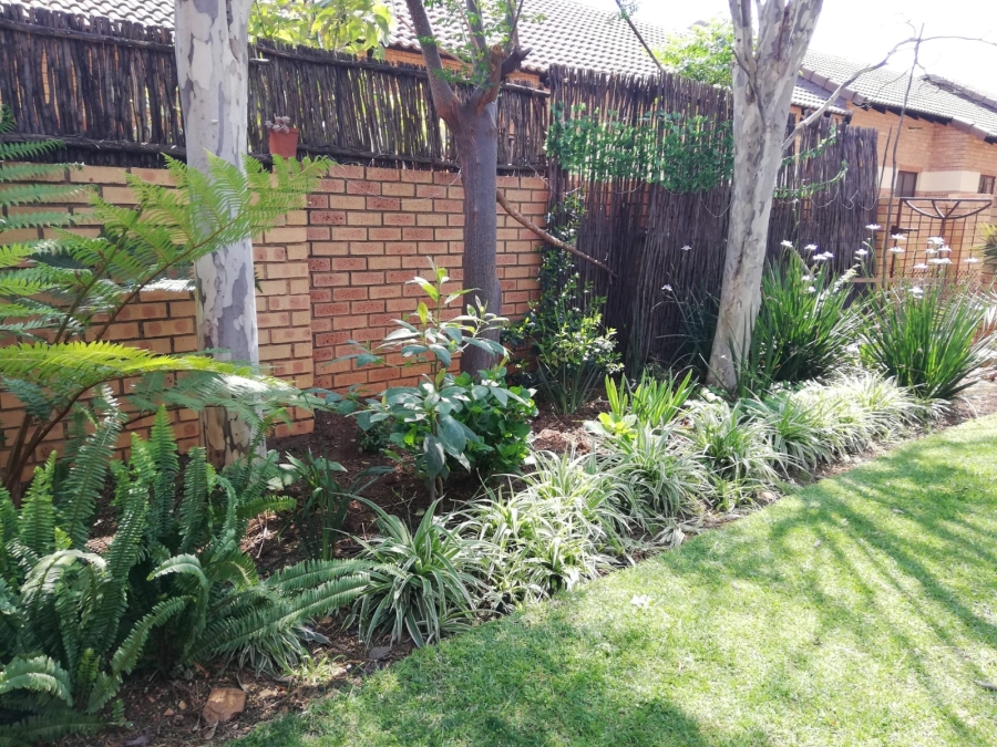 2 Bedroom Property for Sale in Mooikloof Ridge Gauteng