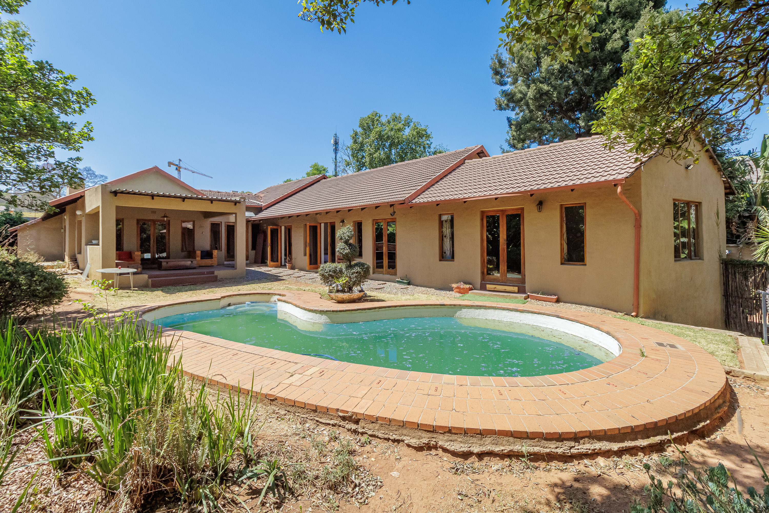 6 Bedroom Property for Sale in Rosebank Gauteng