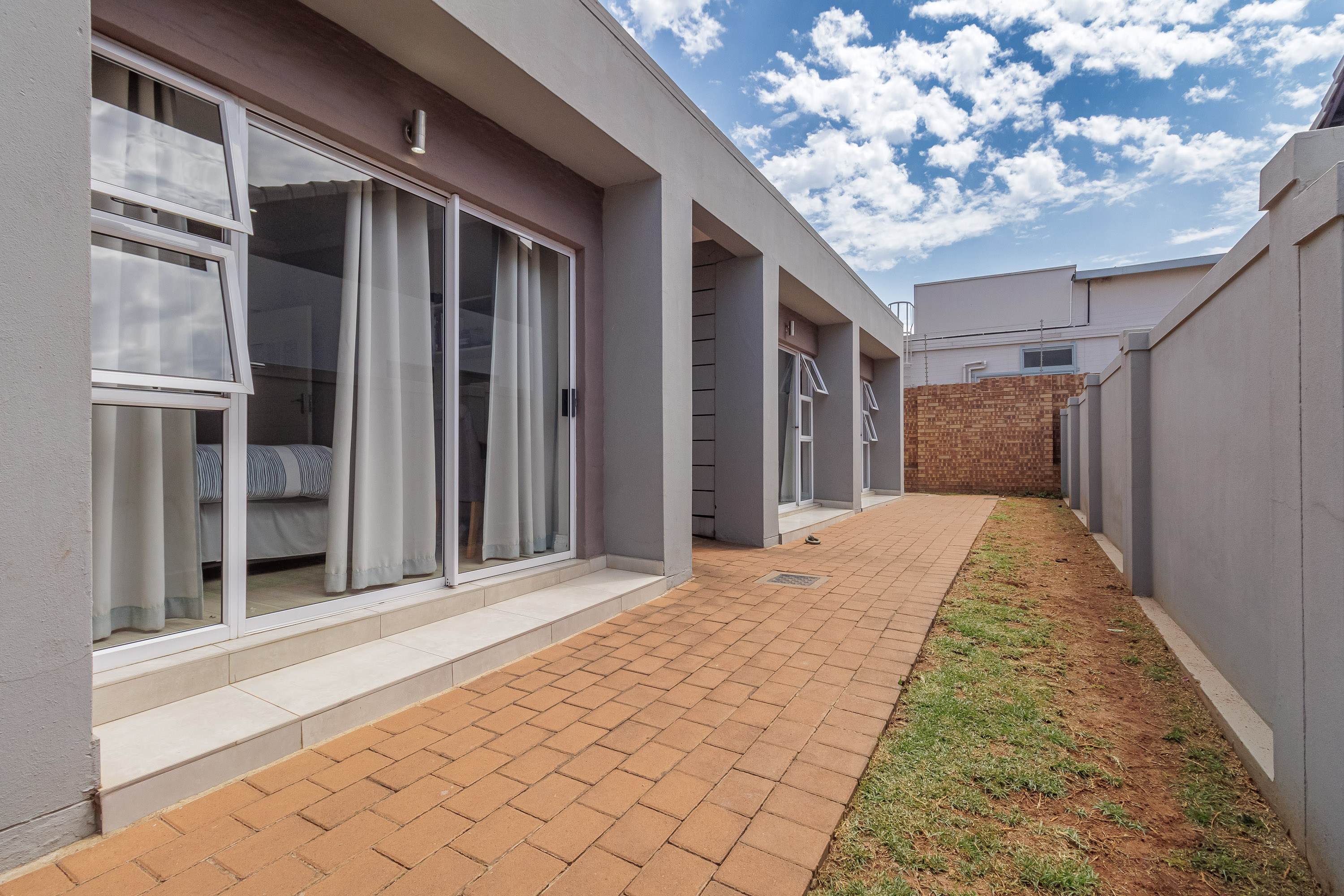 3 Bedroom Property for Sale in Midstream Ridge Gauteng