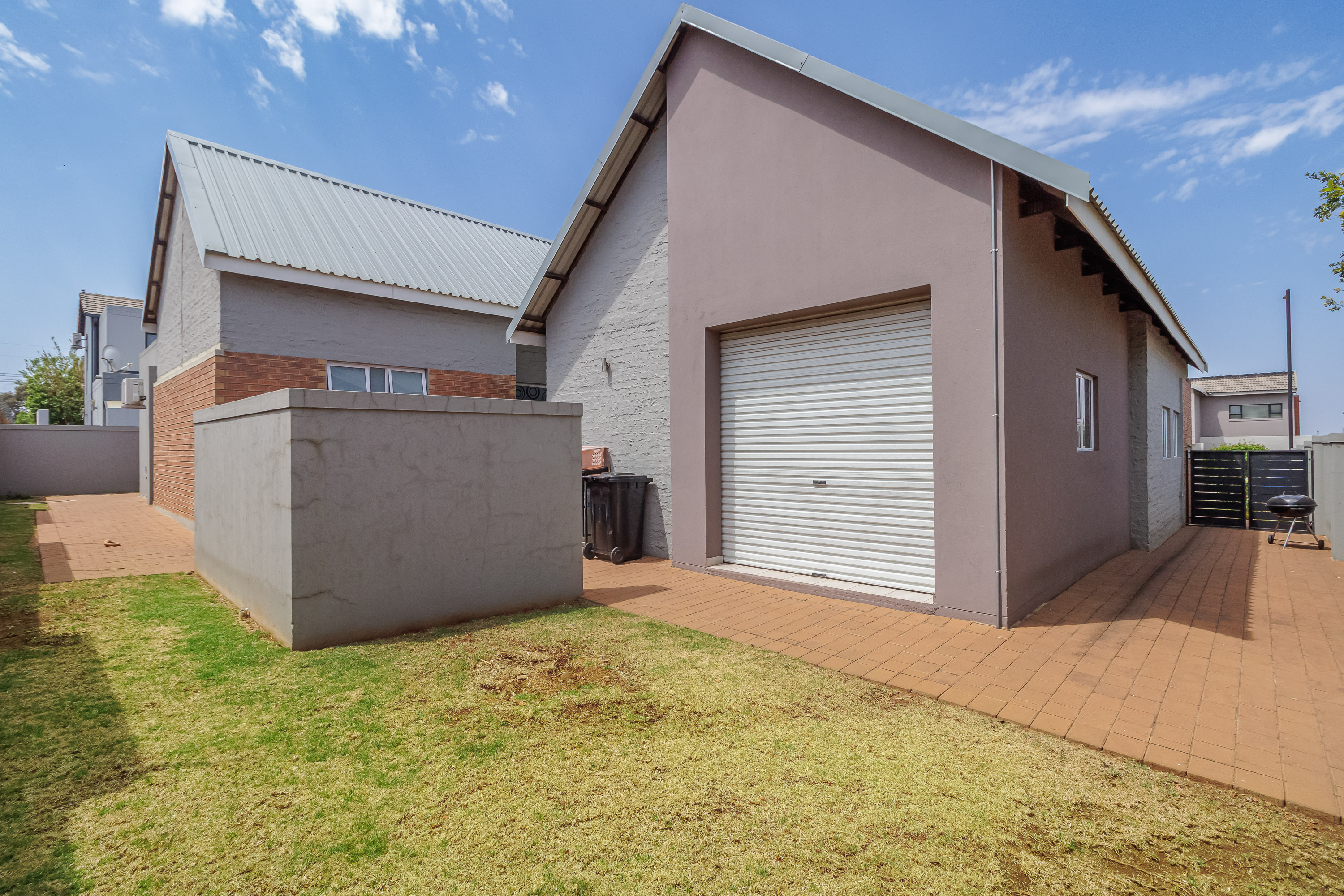 3 Bedroom Property for Sale in Midstream Ridge Gauteng