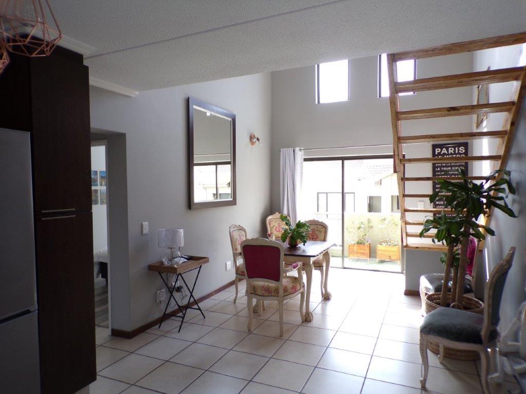 To Let 1 Bedroom Property for Rent in Bryanston Gauteng