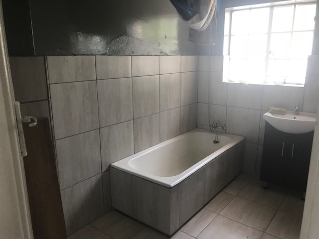 To Let 3 Bedroom Property for Rent in Casseldale Gauteng