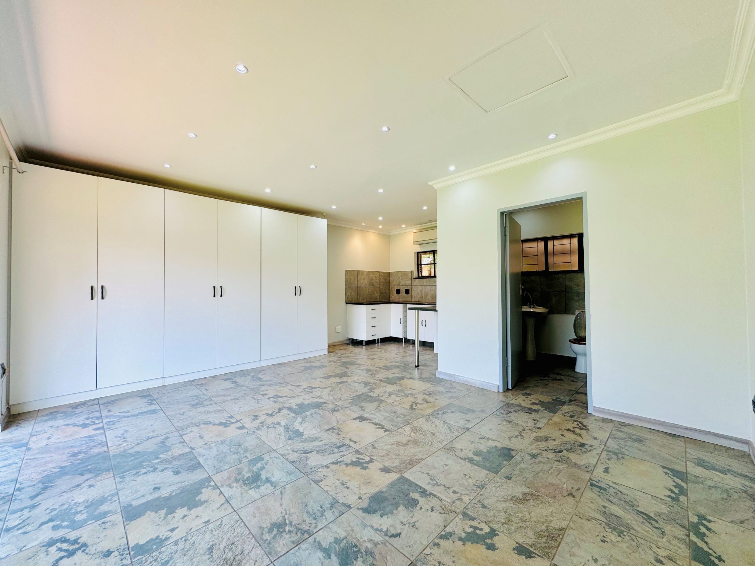 6 Bedroom Property for Sale in Wonderboom Gauteng