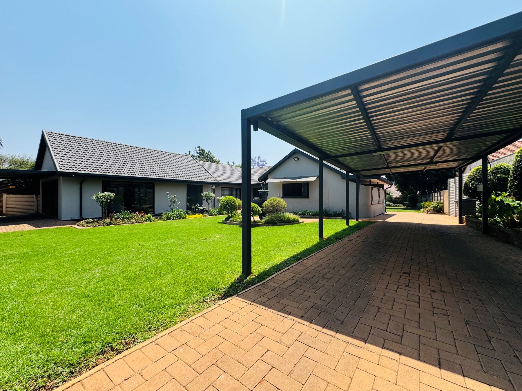 6 Bedroom Property for Sale in Wonderboom Gauteng