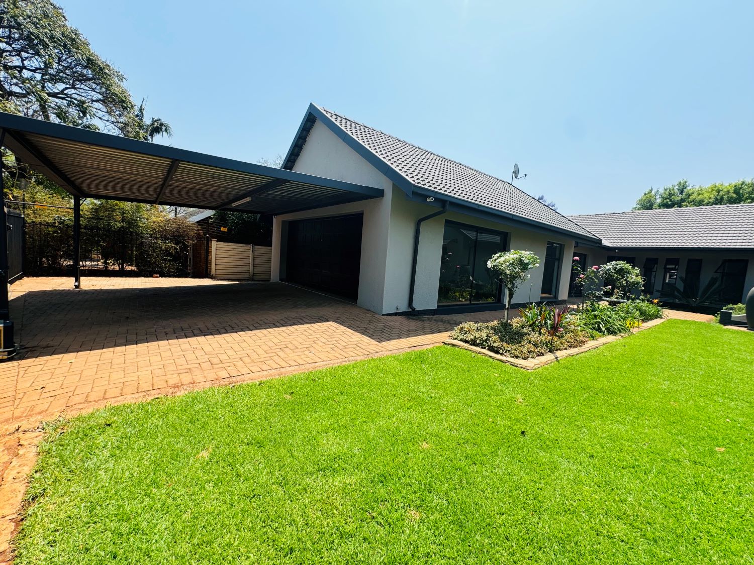 6 Bedroom Property for Sale in Wonderboom Gauteng