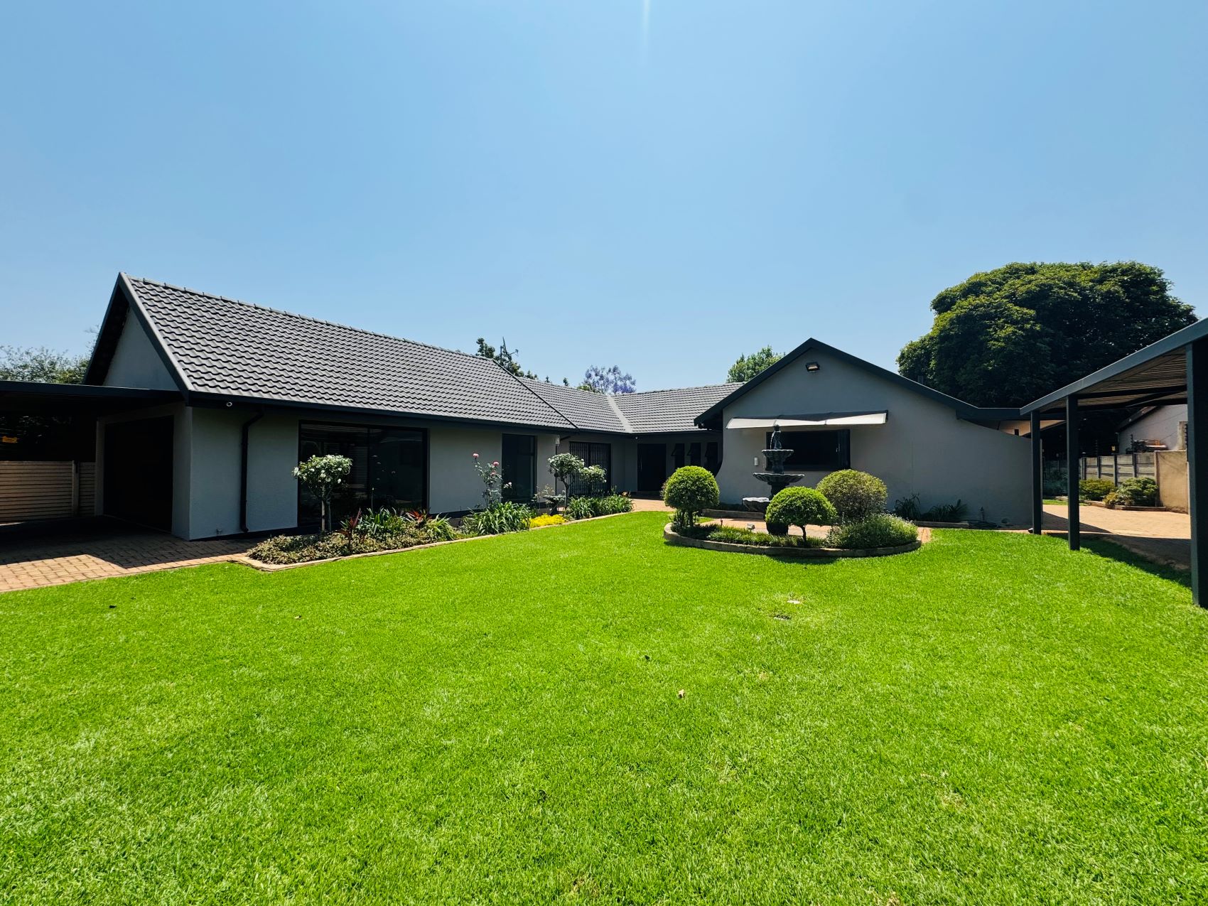 6 Bedroom Property for Sale in Wonderboom Gauteng