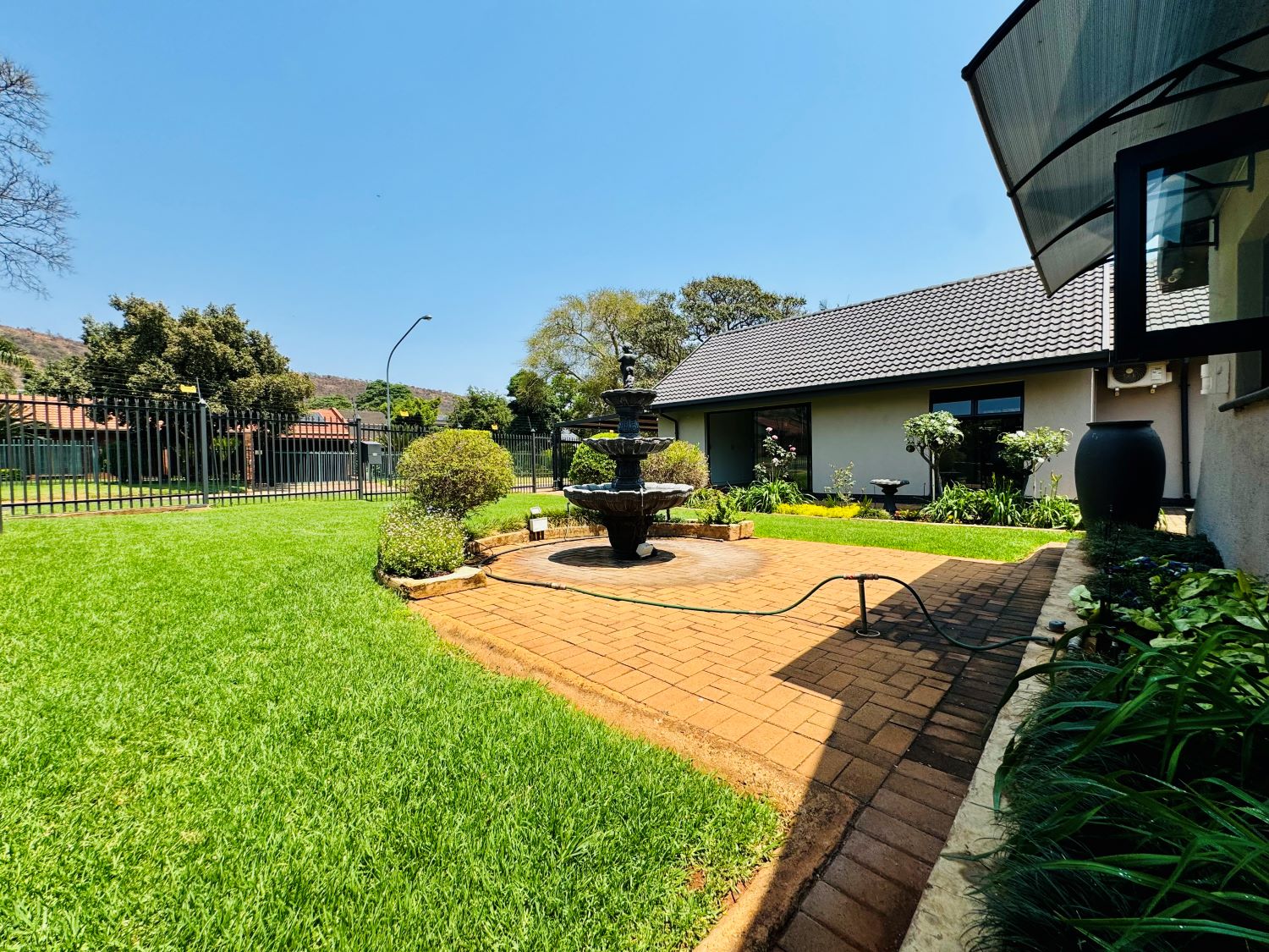 6 Bedroom Property for Sale in Wonderboom Gauteng