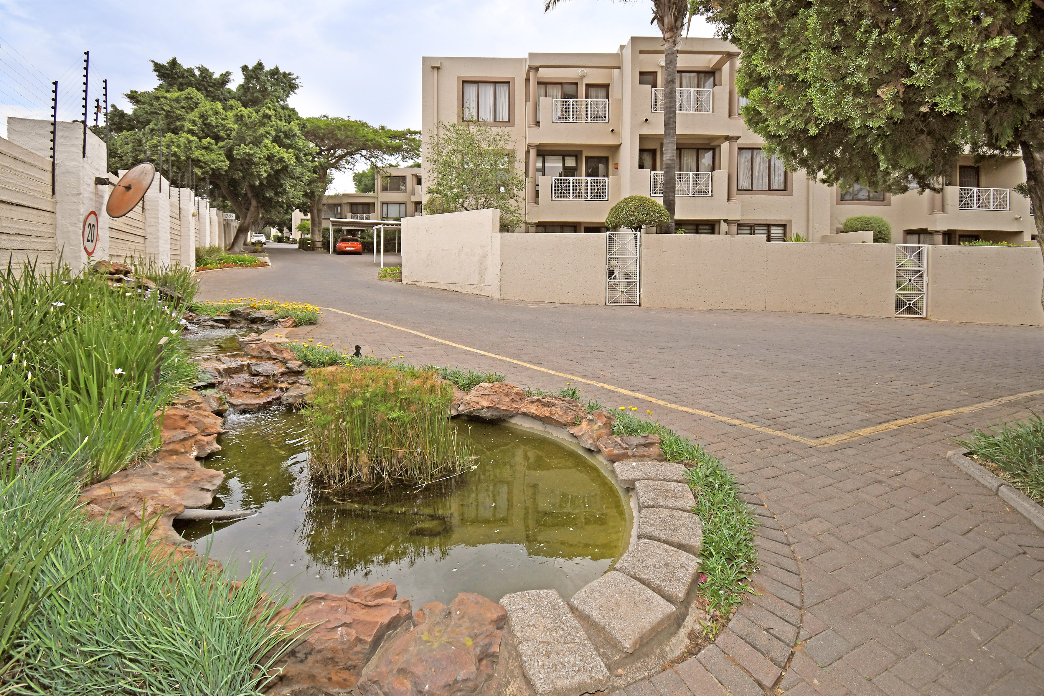 1 Bedroom Property for Sale in Craighall Gauteng