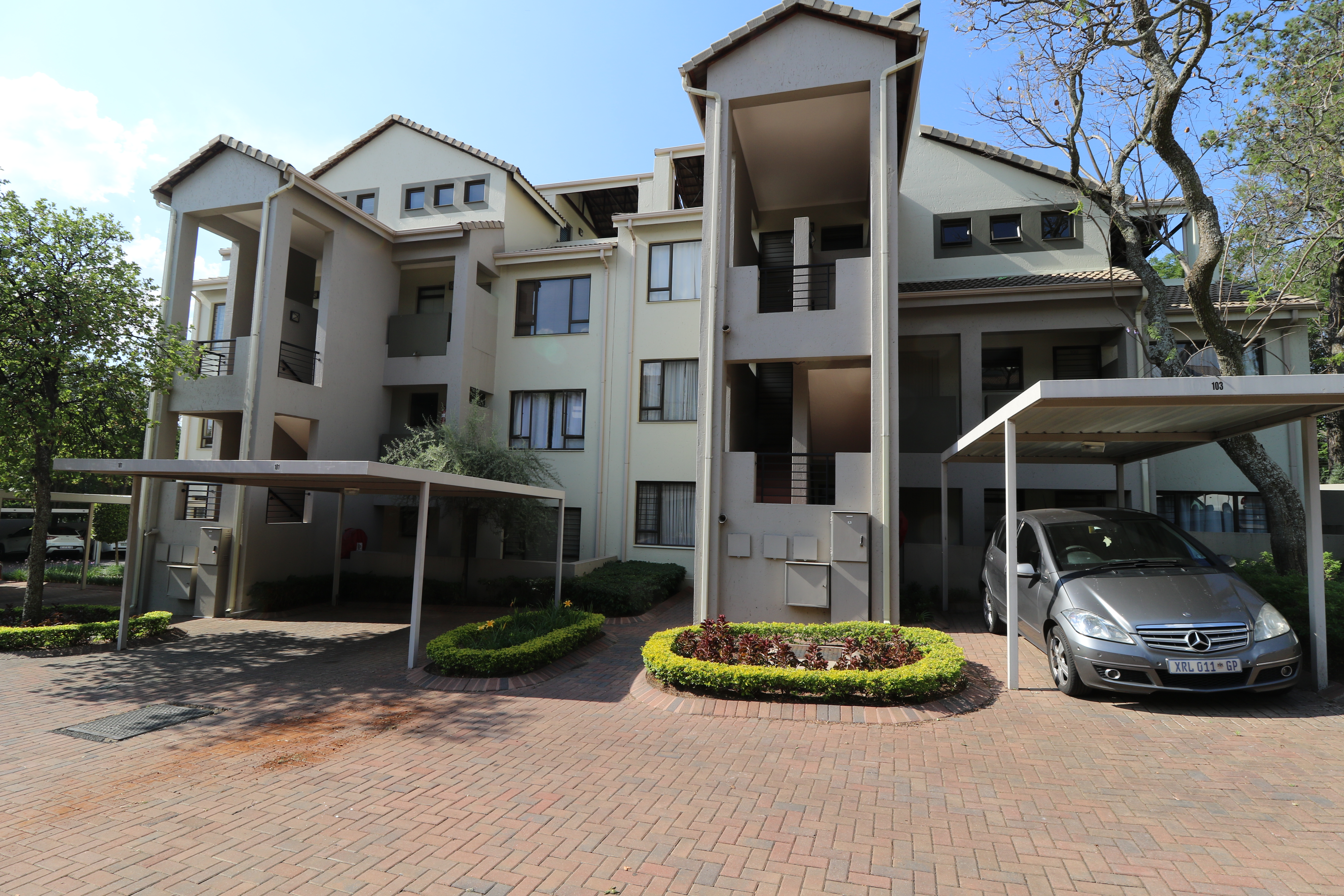 To Let 2 Bedroom Property for Rent in Lonehill Gauteng