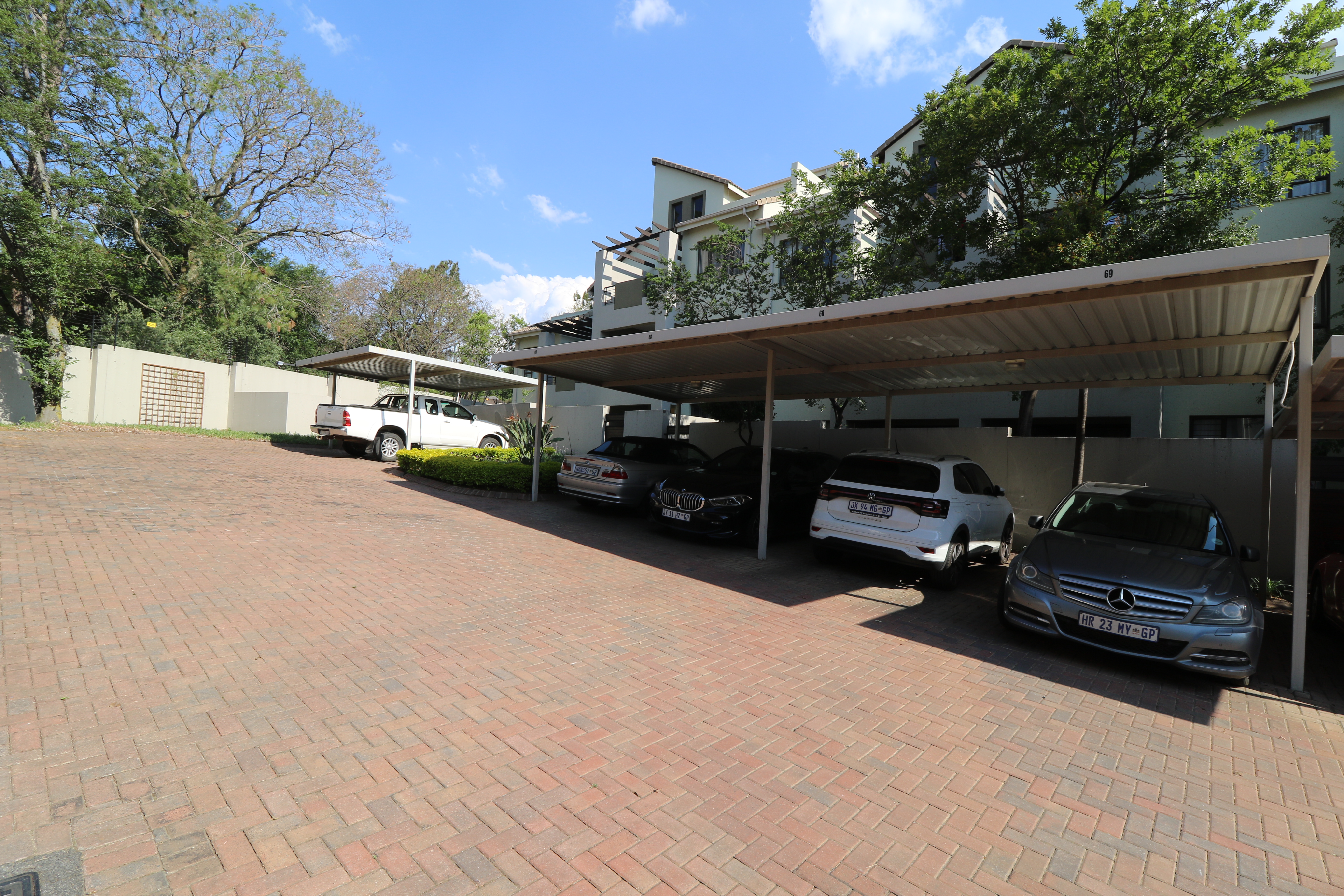 To Let 2 Bedroom Property for Rent in Lonehill Gauteng