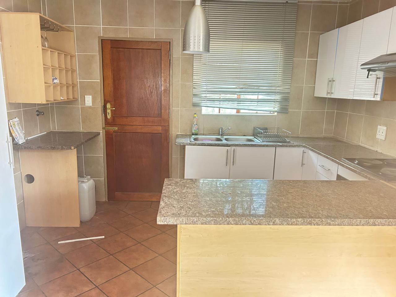 To Let 2 Bedroom Property for Rent in Sonneglans Gauteng