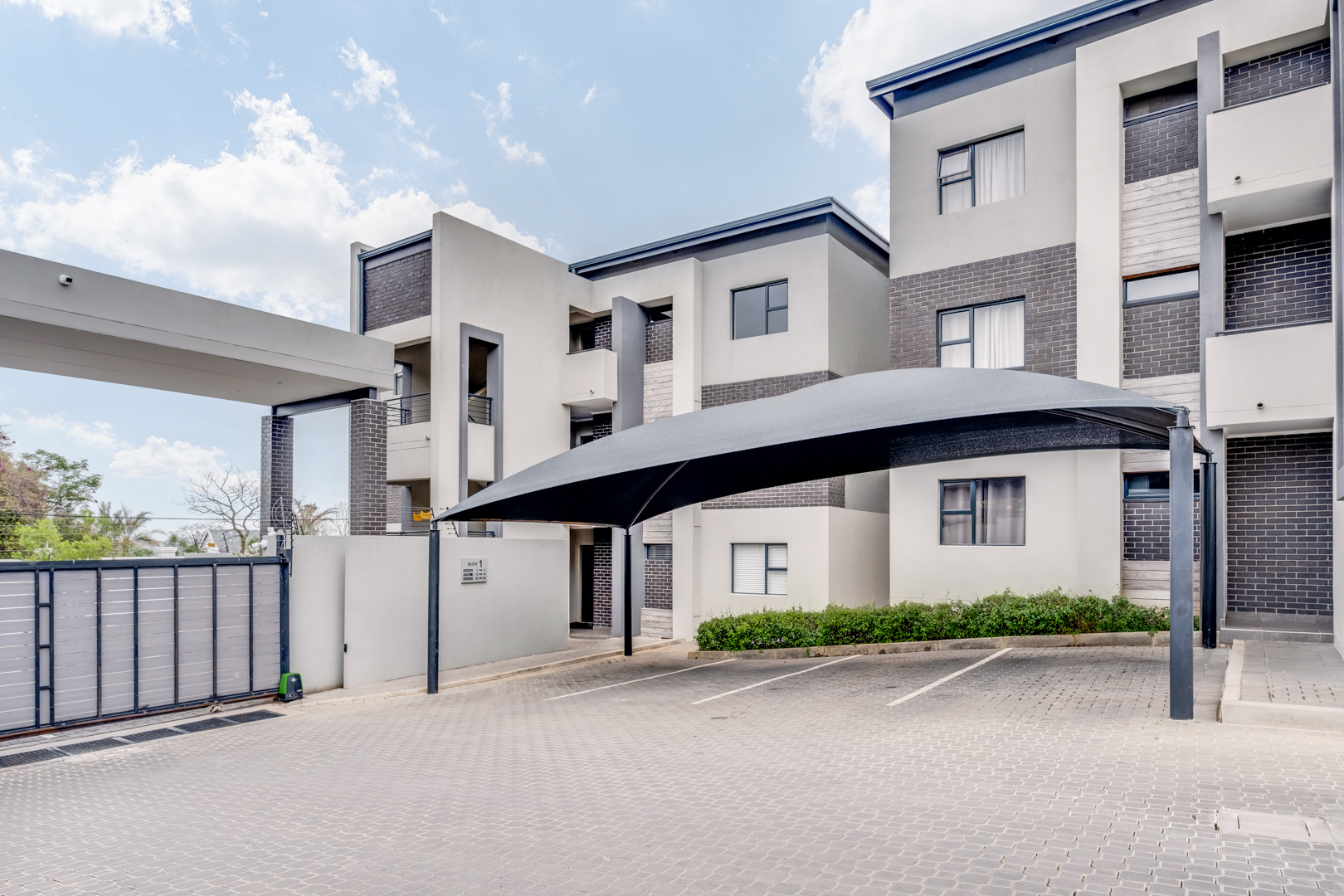 2 Bedroom Property for Sale in Bryanston Gauteng