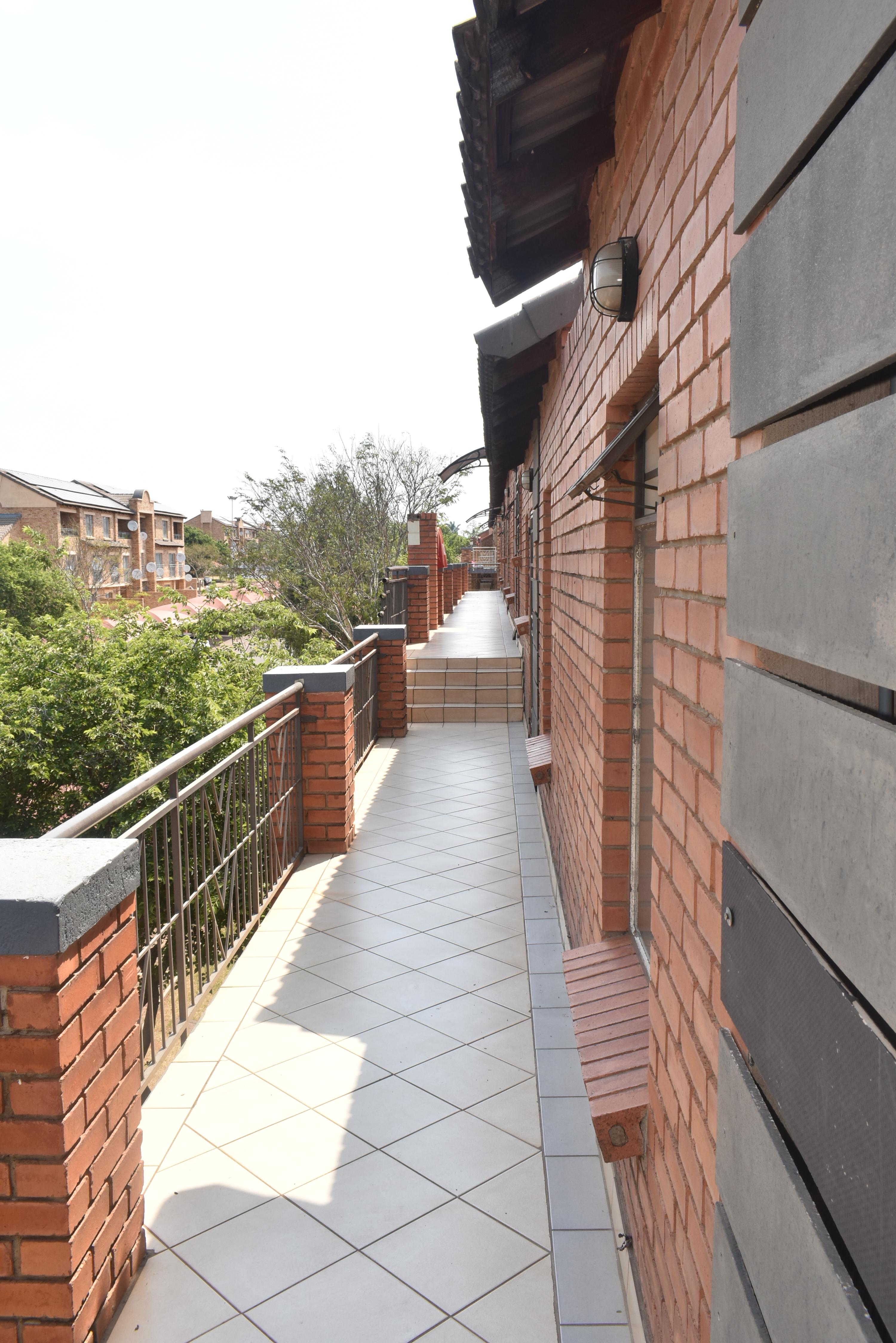 2 Bedroom Property for Sale in Wonderpark Estate Gauteng