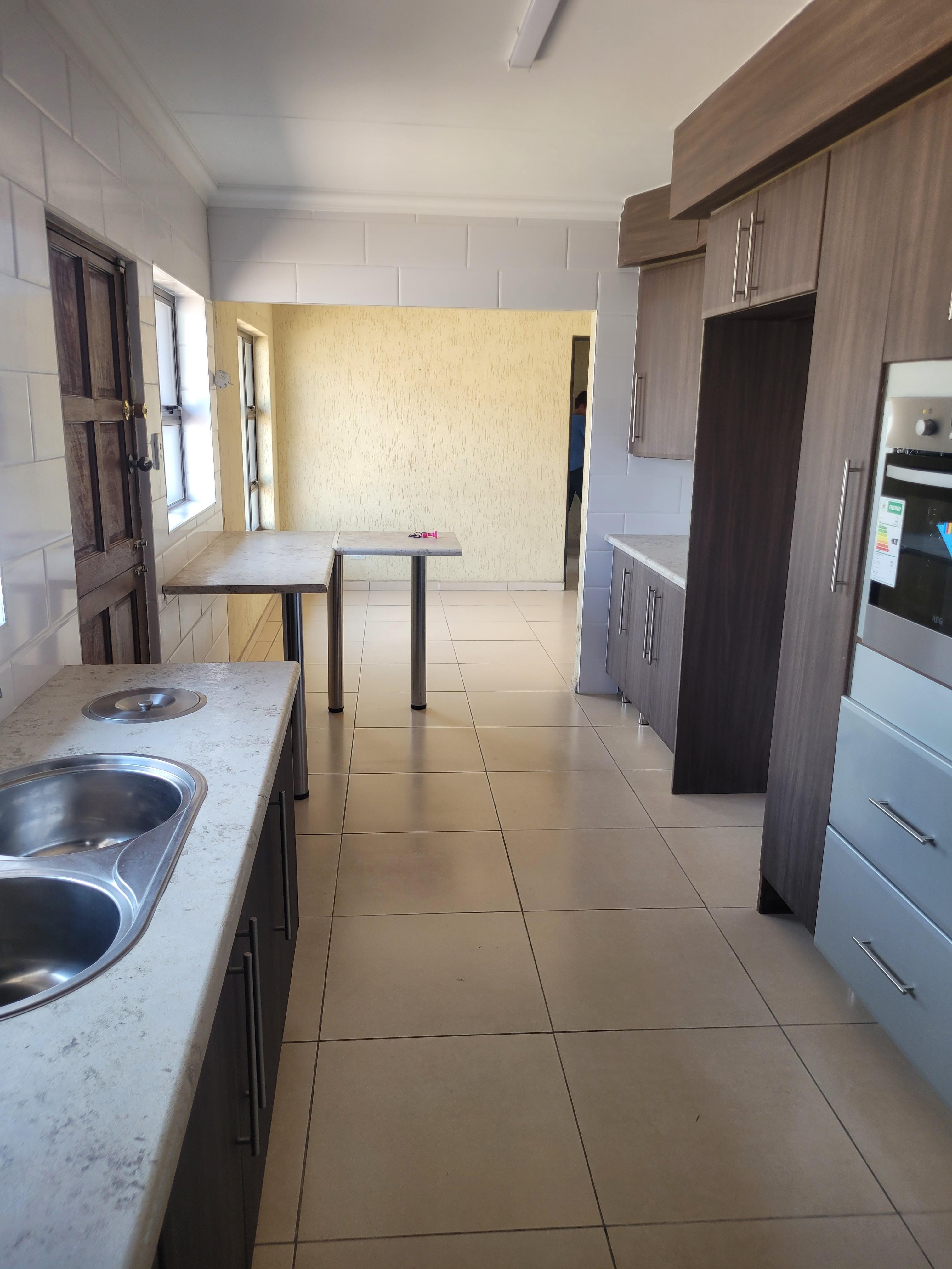 3 Bedroom Property for Sale in Vanderbijlpark SE 6 Gauteng