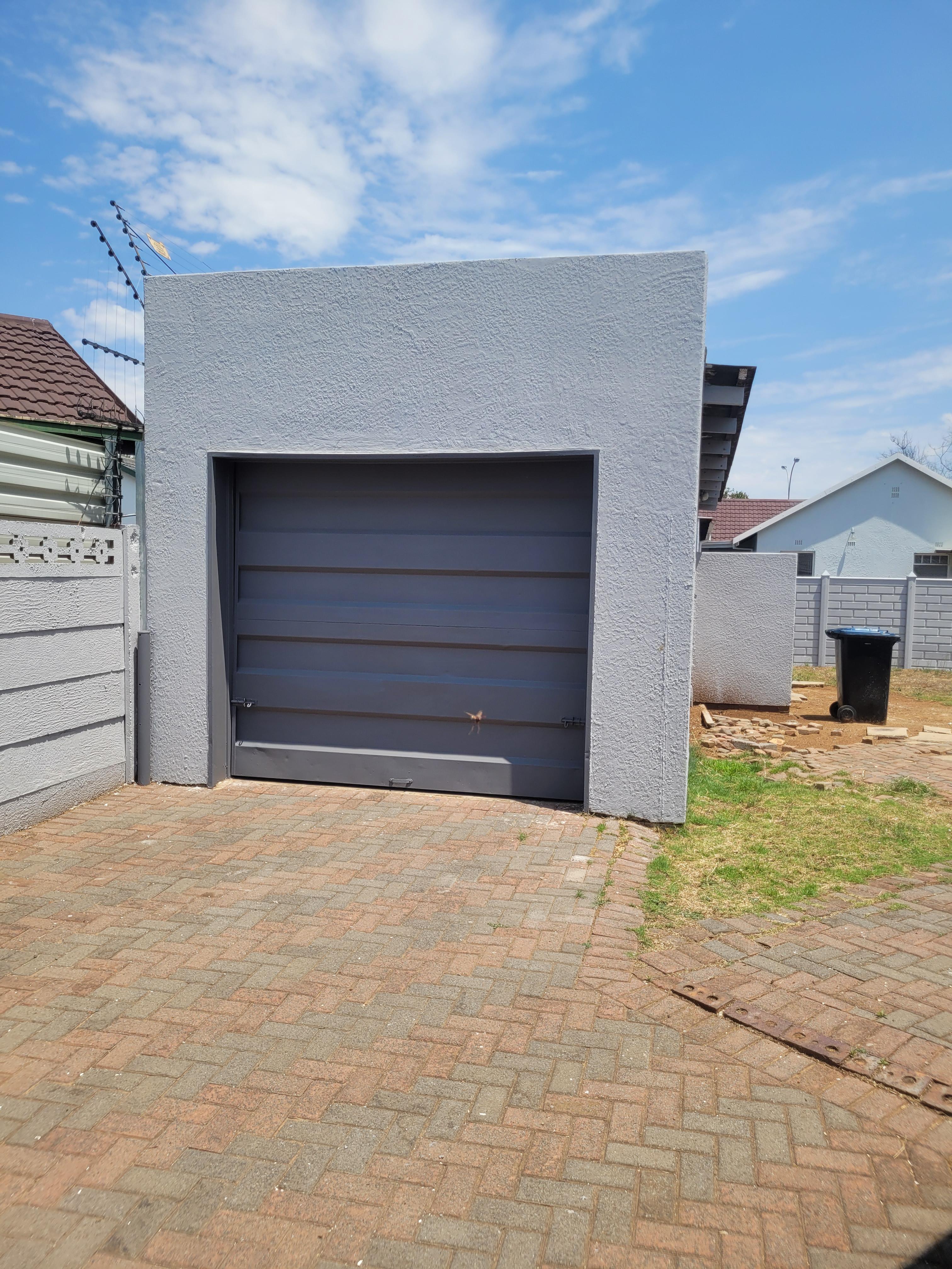 3 Bedroom Property for Sale in Vanderbijlpark SE 6 Gauteng