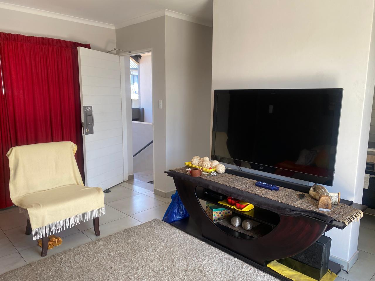 2 Bedroom Property for Sale in Lombardy Estate Gauteng