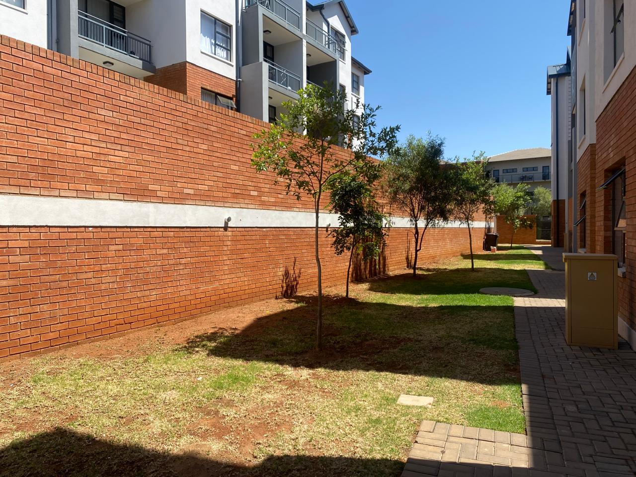 1 Bedroom Property for Sale in Lombardy Estate Gauteng