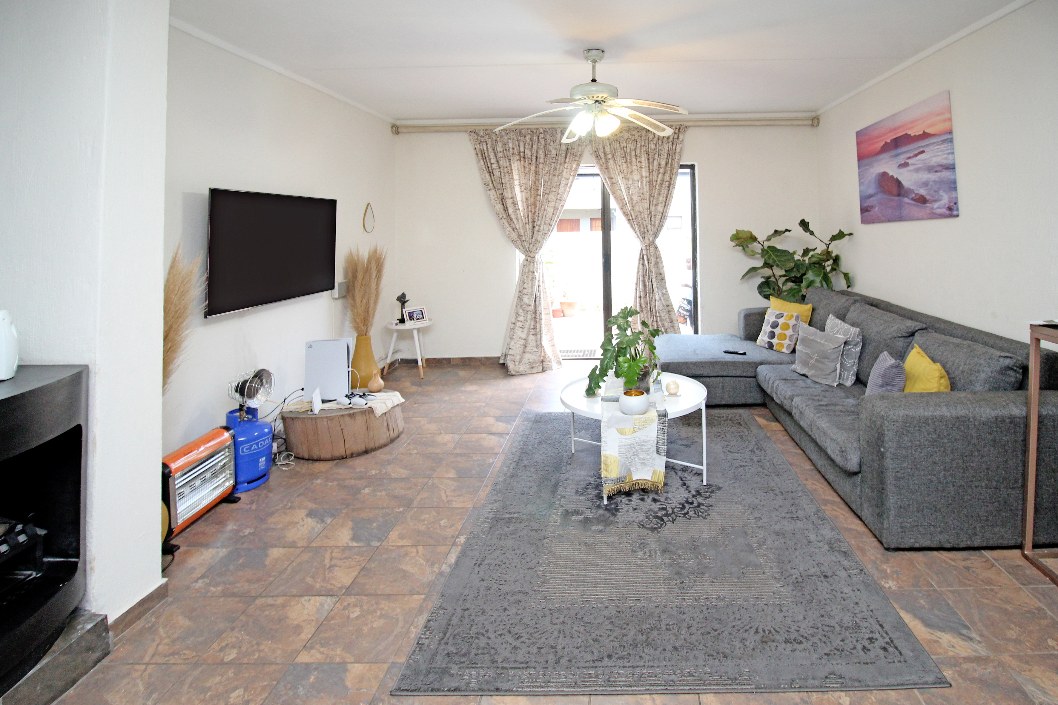 3 Bedroom Property for Sale in Petervale Gauteng