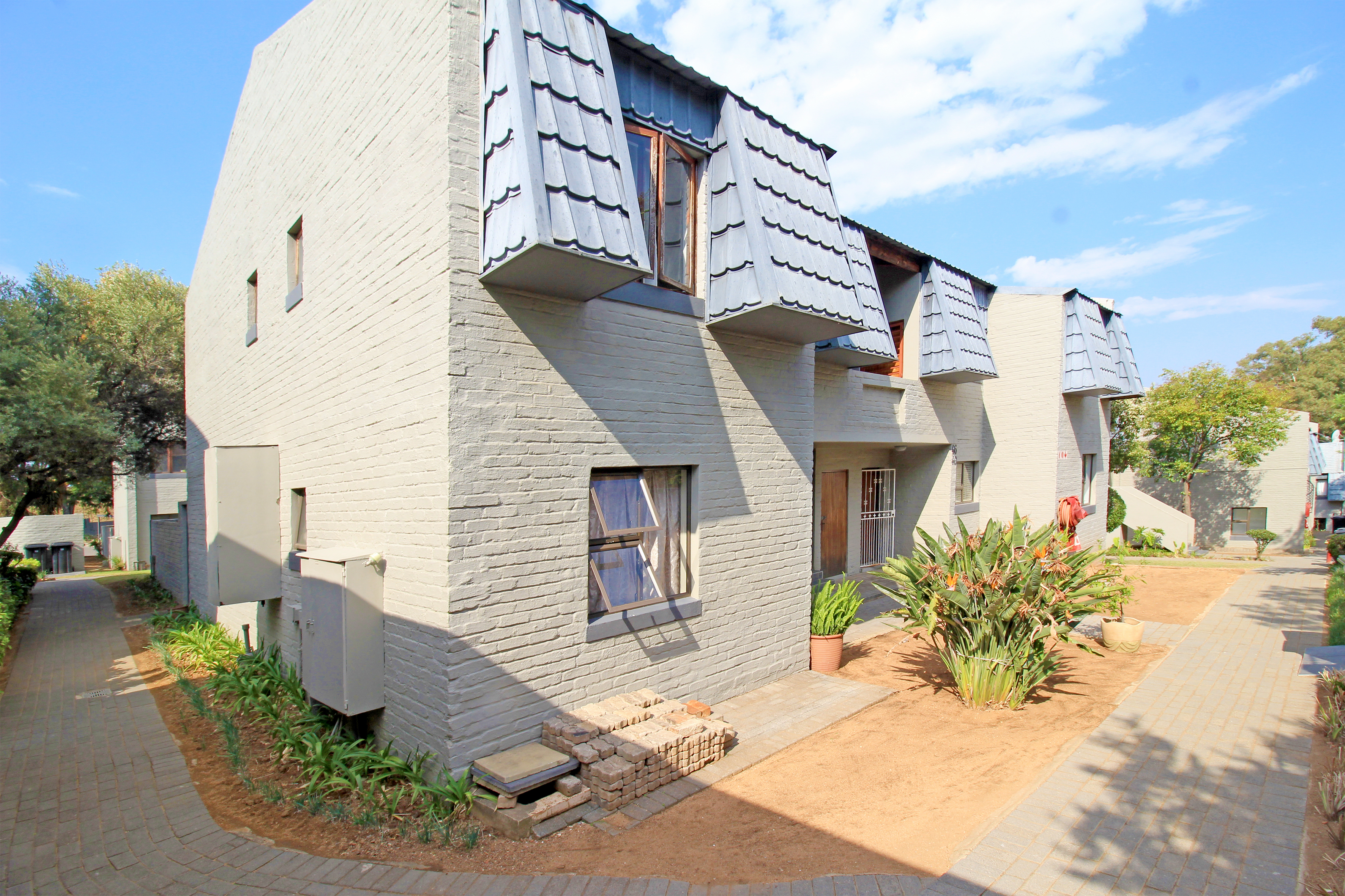 3 Bedroom Property for Sale in Petervale Gauteng