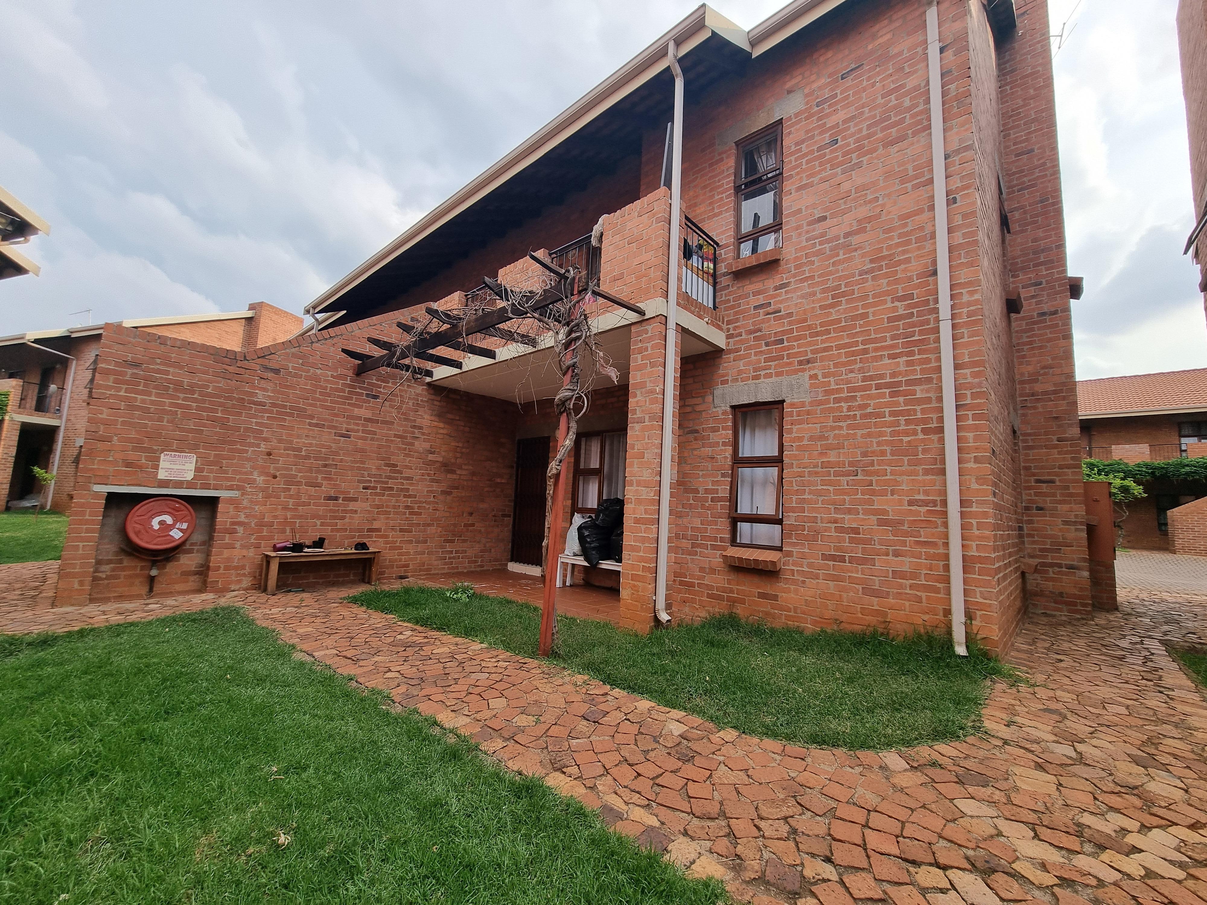 To Let 3 Bedroom Property for Rent in Ruimsig Gauteng