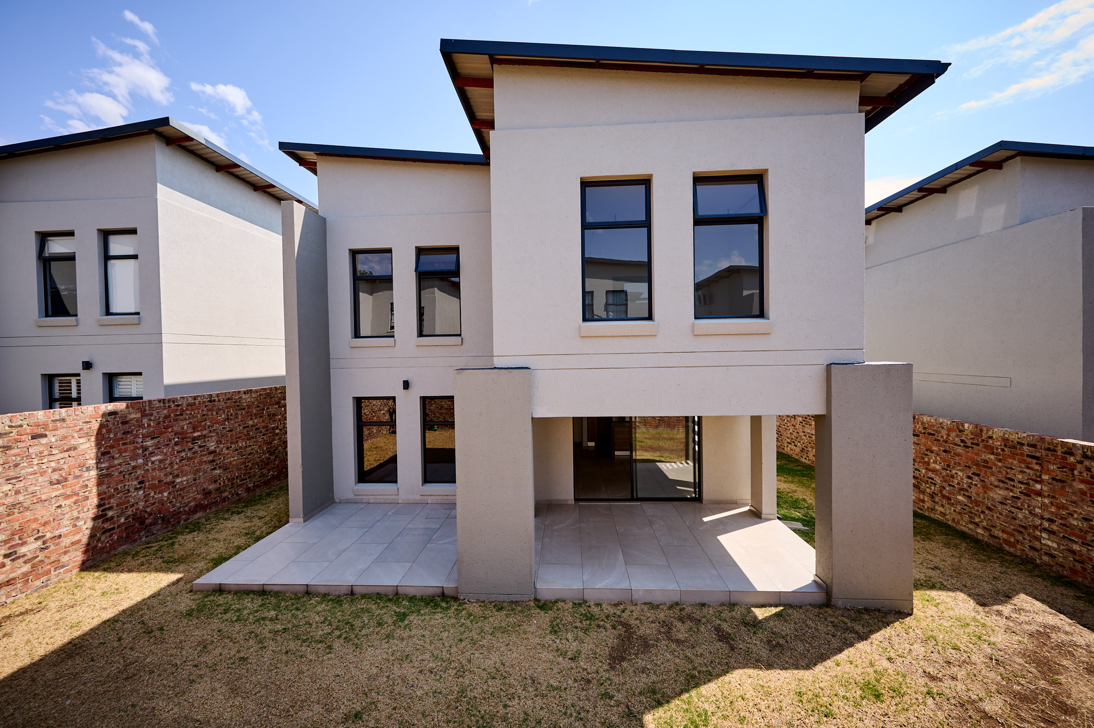 4 Bedroom Property for Sale in Crowthorne AH Gauteng