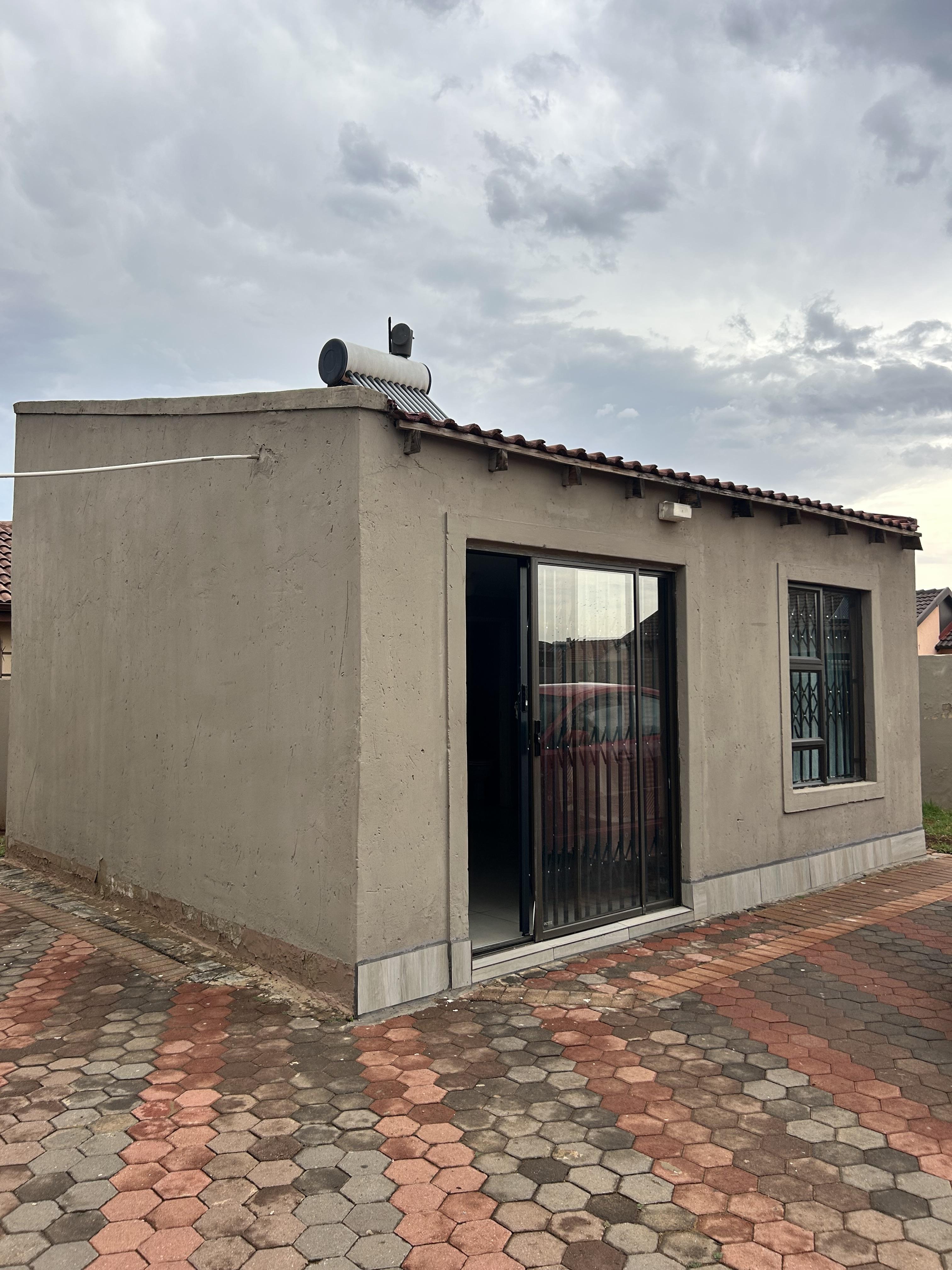 3 Bedroom Property for Sale in Protea Glen Gauteng