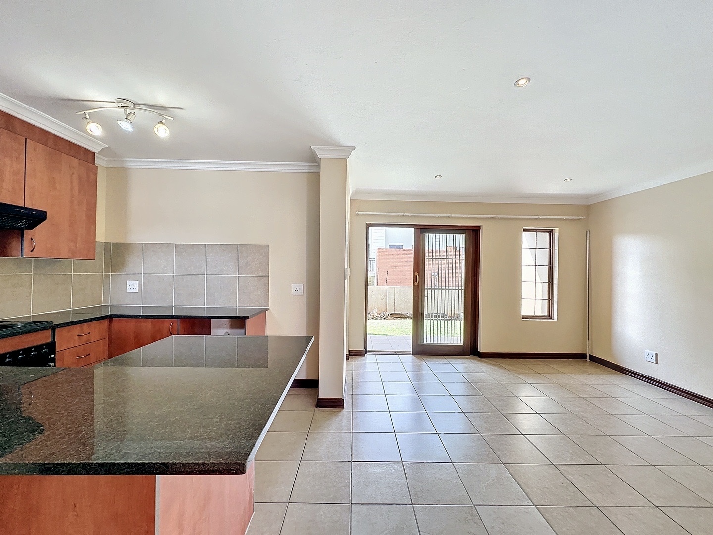 2 Bedroom Property for Sale in Montana Tuine Gauteng