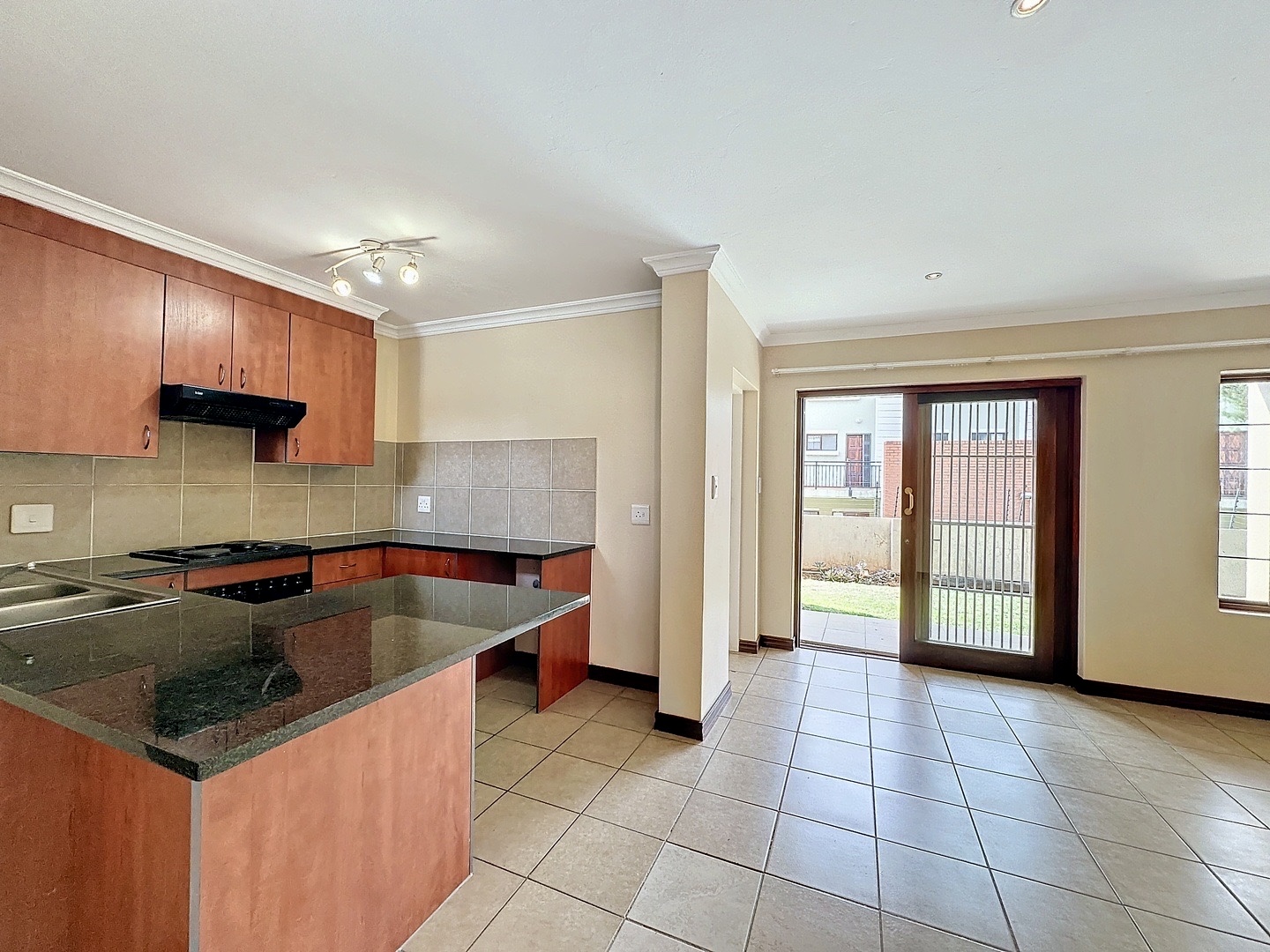 2 Bedroom Property for Sale in Montana Tuine Gauteng