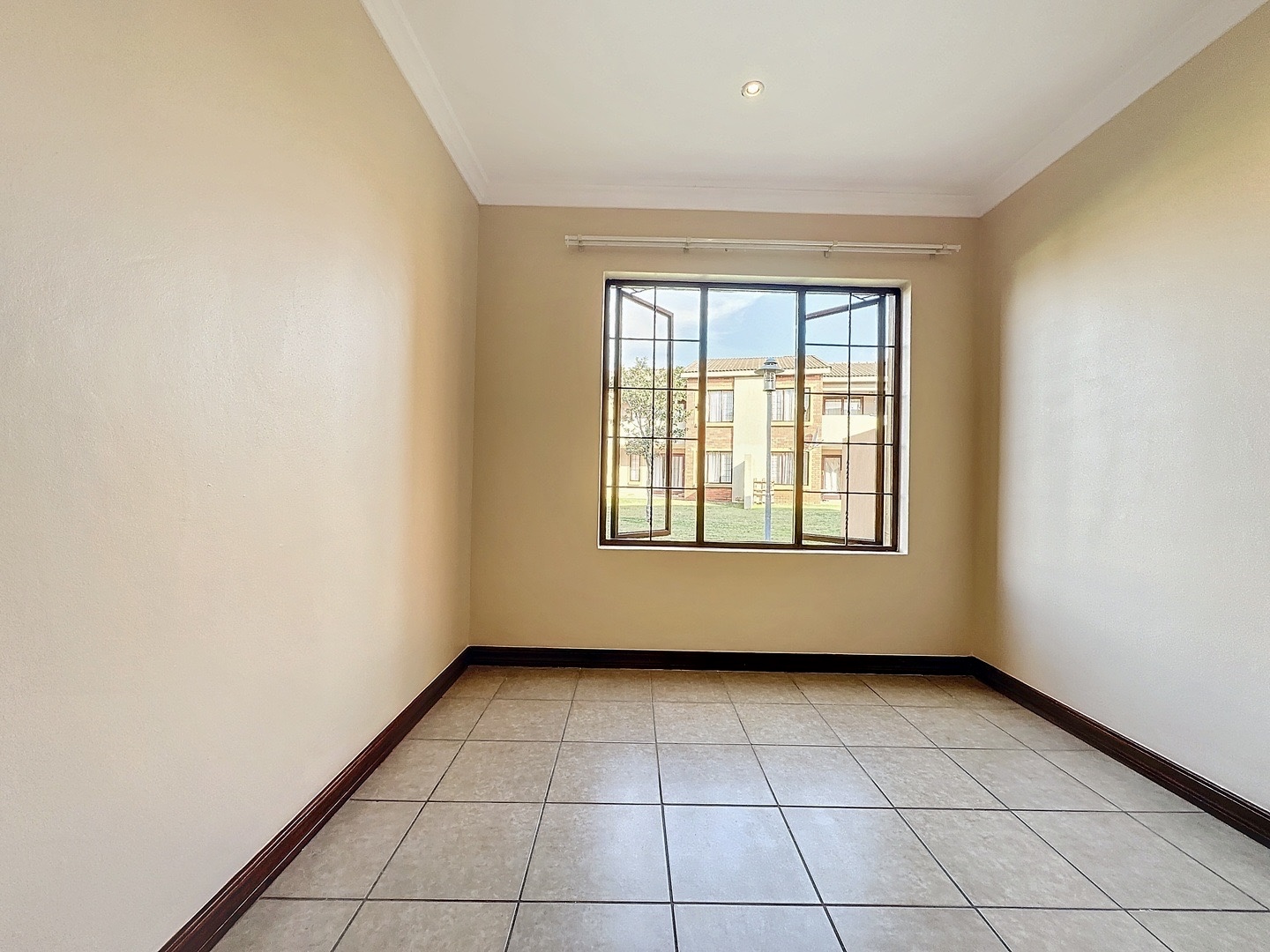 2 Bedroom Property for Sale in Montana Tuine Gauteng