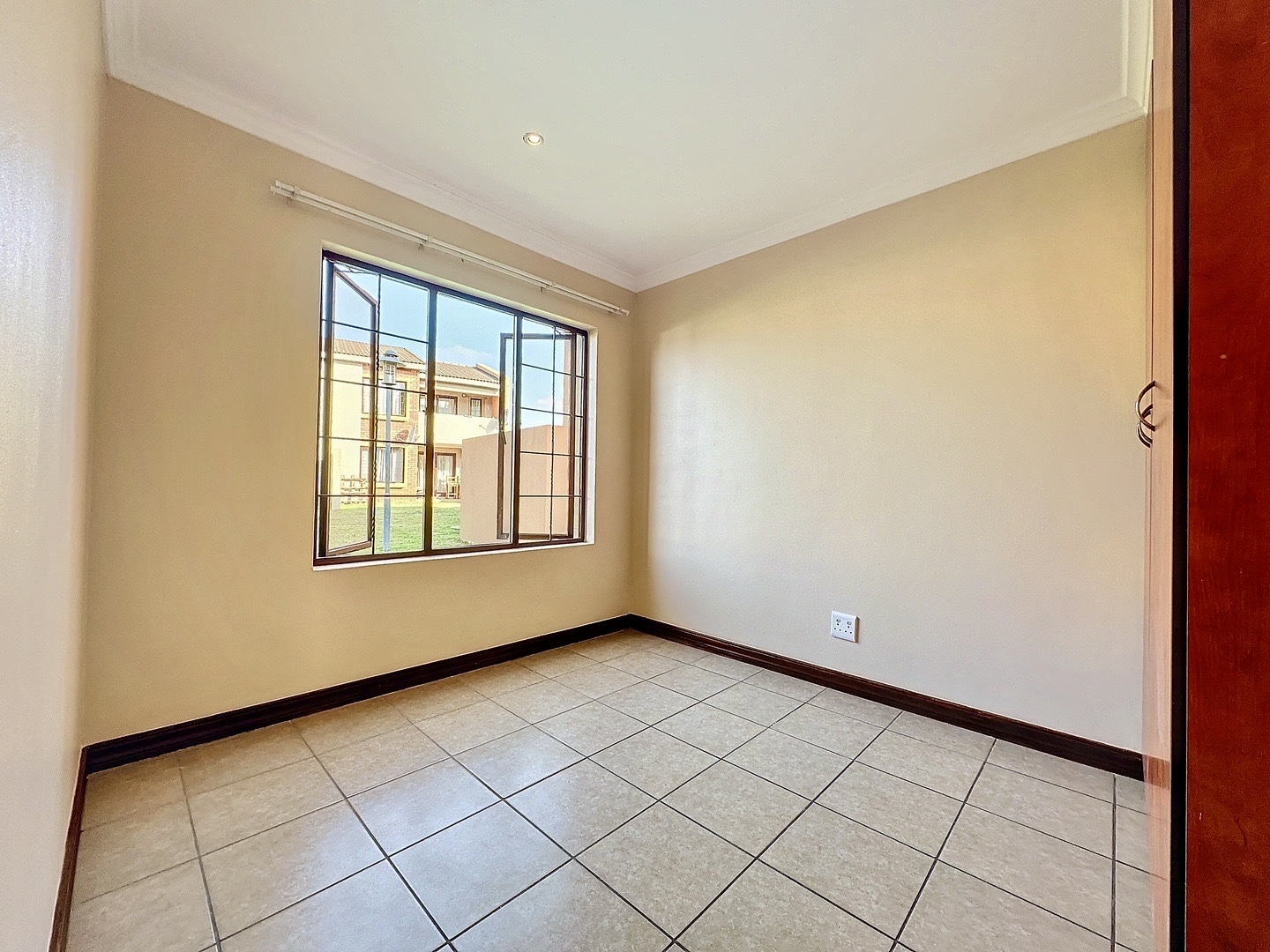 2 Bedroom Property for Sale in Montana Tuine Gauteng