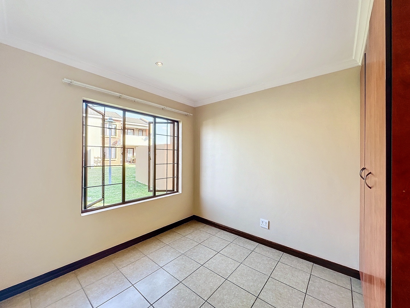 2 Bedroom Property for Sale in Montana Tuine Gauteng