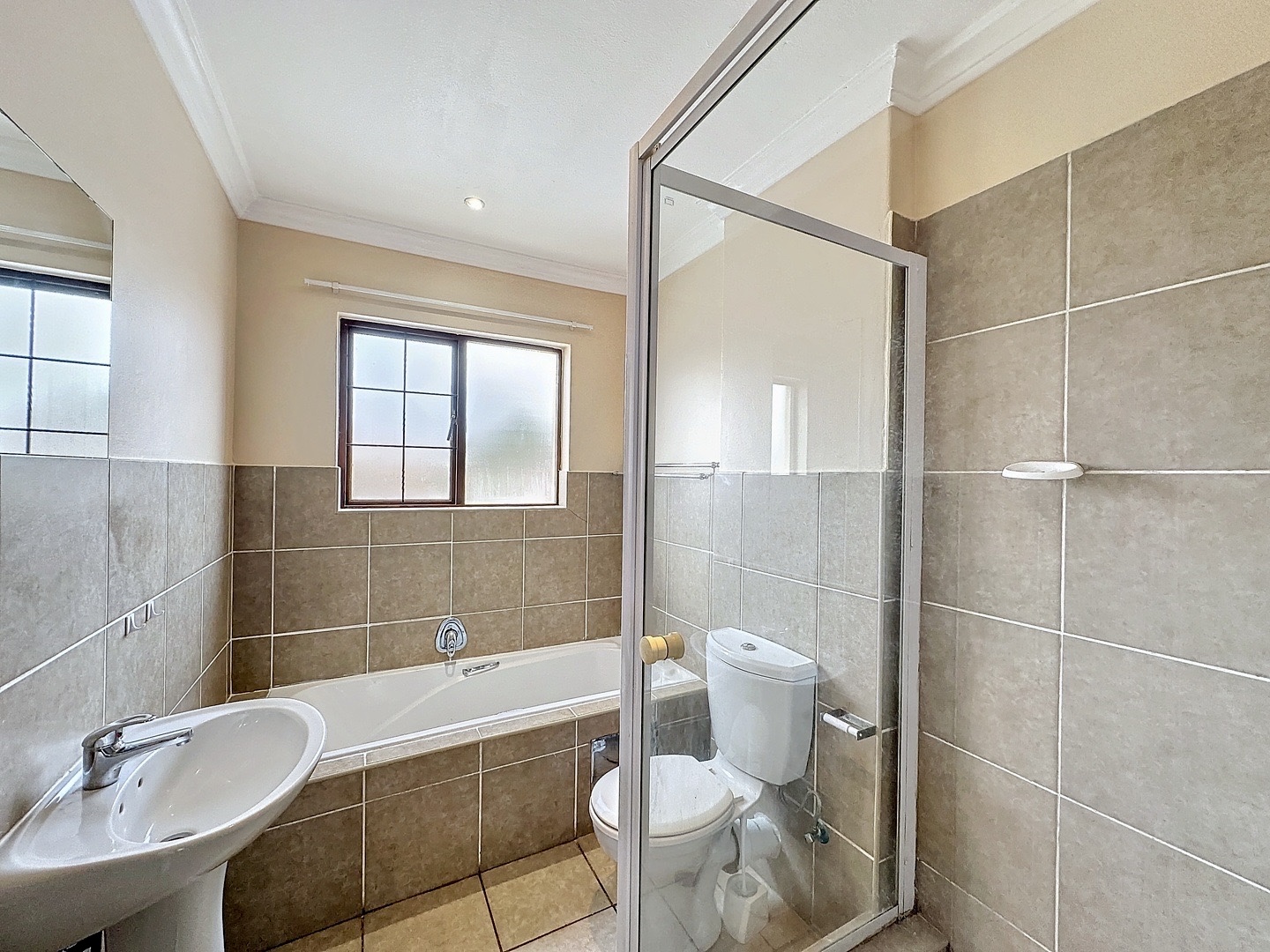 2 Bedroom Property for Sale in Montana Tuine Gauteng