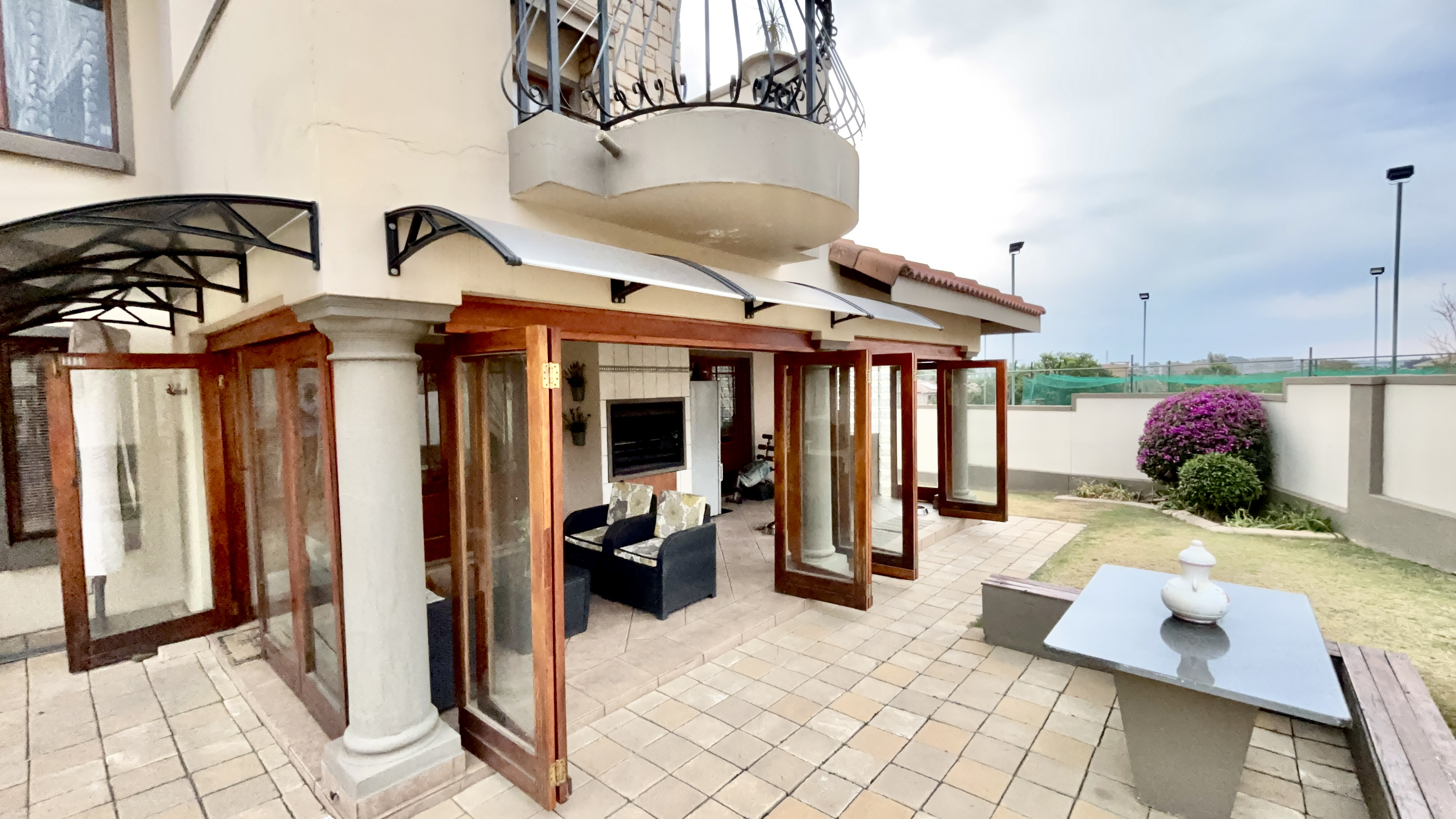 4 Bedroom Property for Sale in Ruimsig Country Estate Gauteng