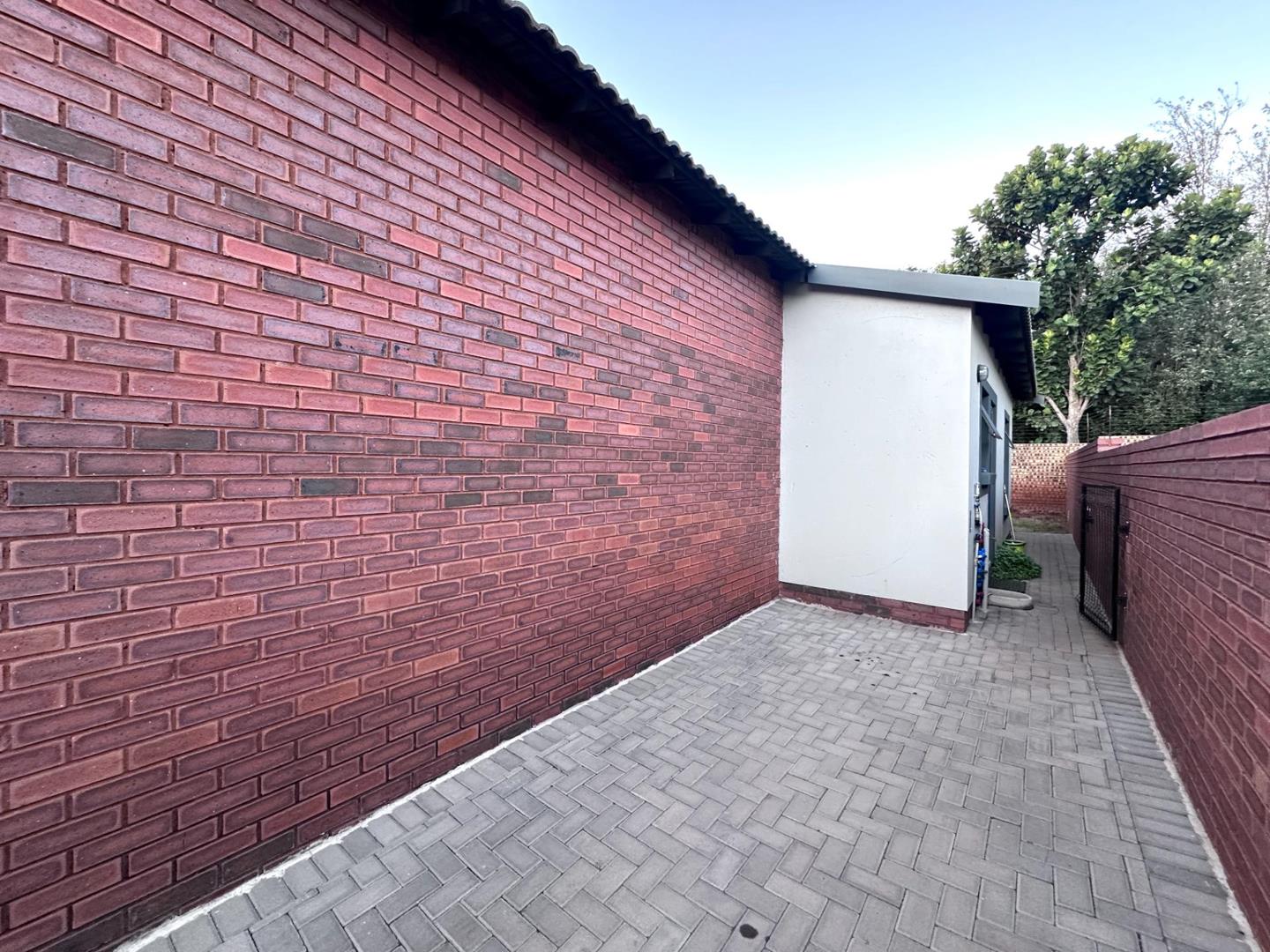 2 Bedroom Property for Sale in Amandasig Gauteng