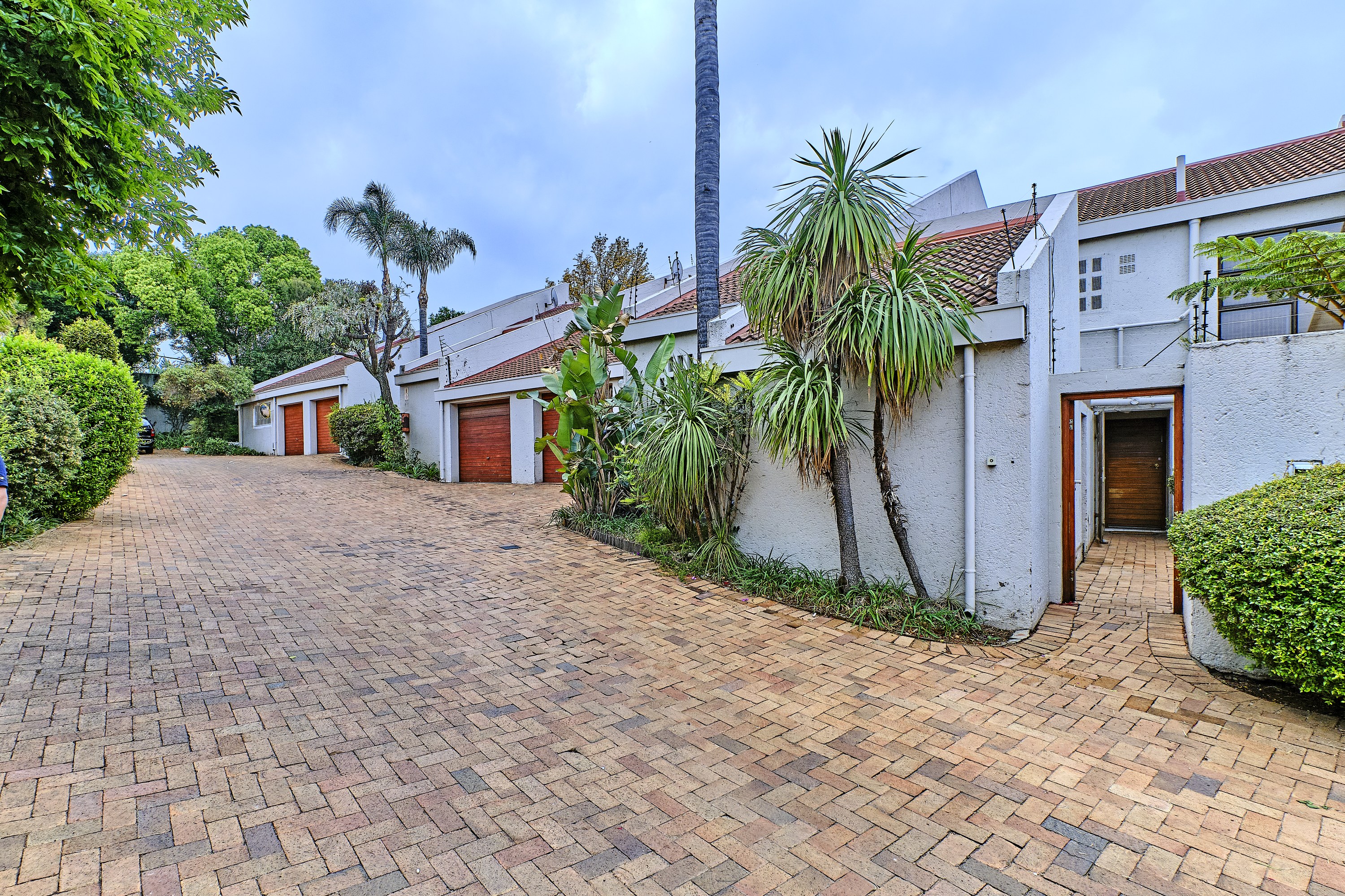 4 Bedroom Property for Sale in Victory Park Gauteng