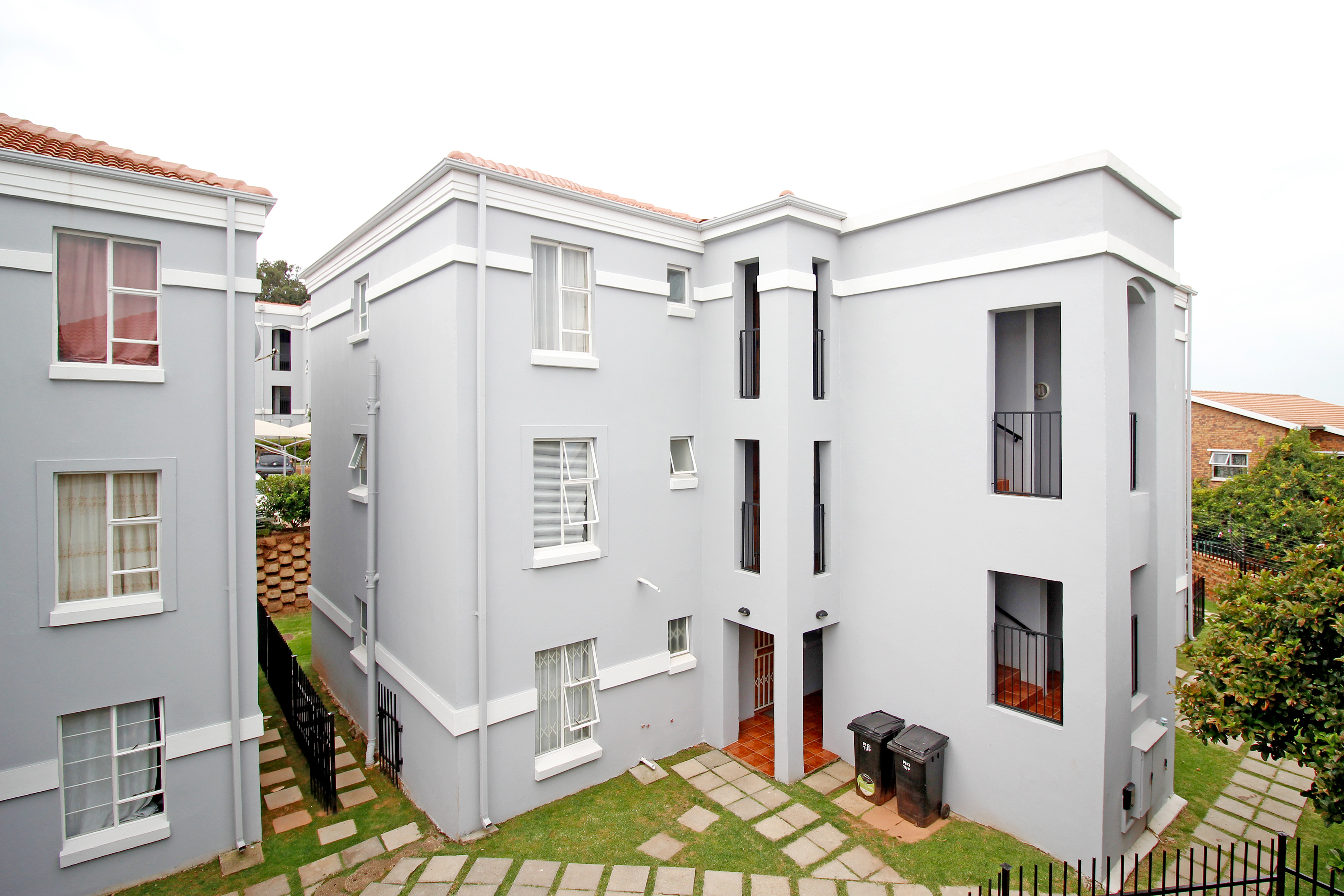 To Let 2 Bedroom Property for Rent in Northcliff Gauteng